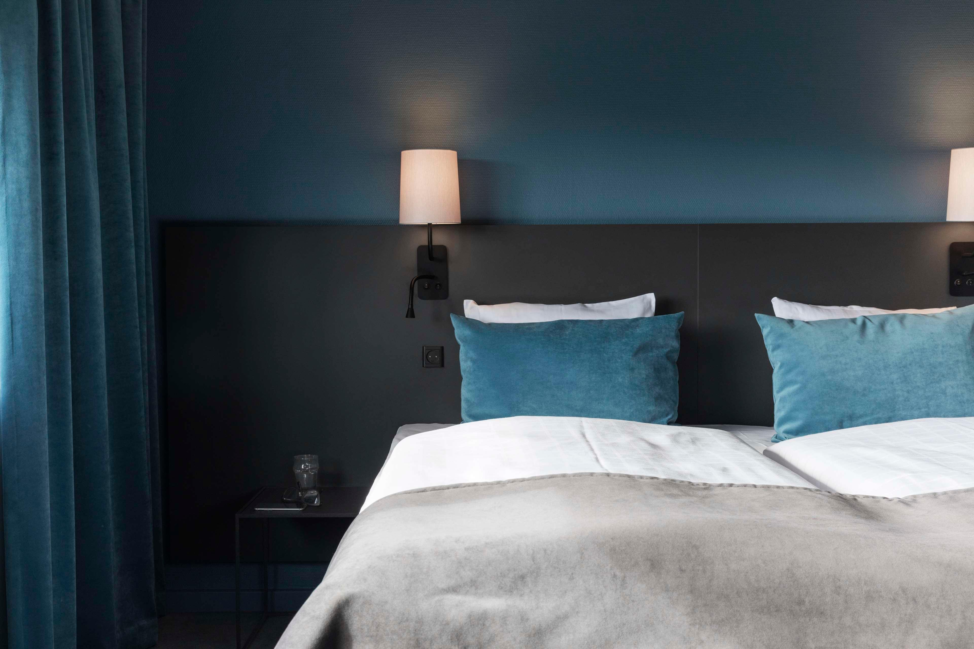 Double Superior King Bed