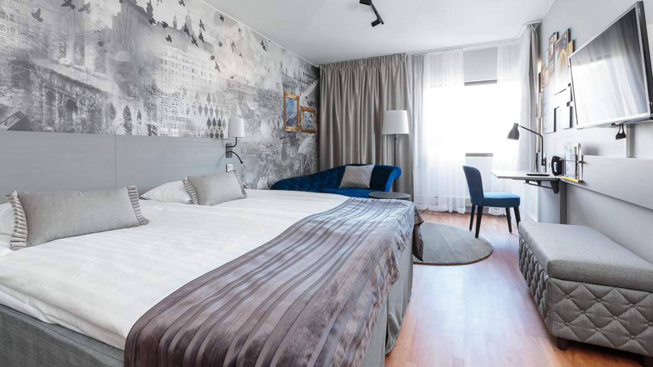 Double Single Superior King Bed