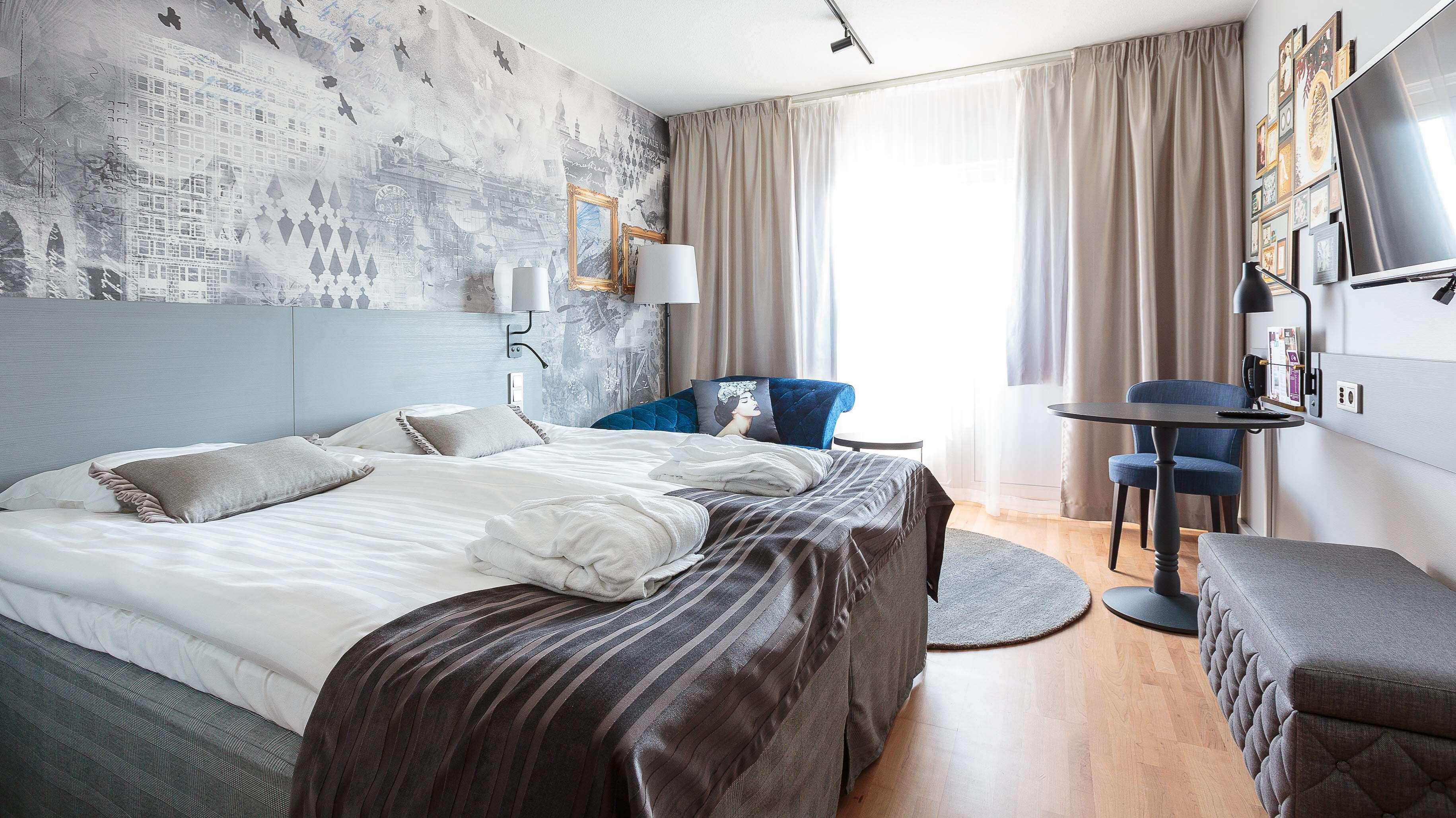 Double Superior King Bed