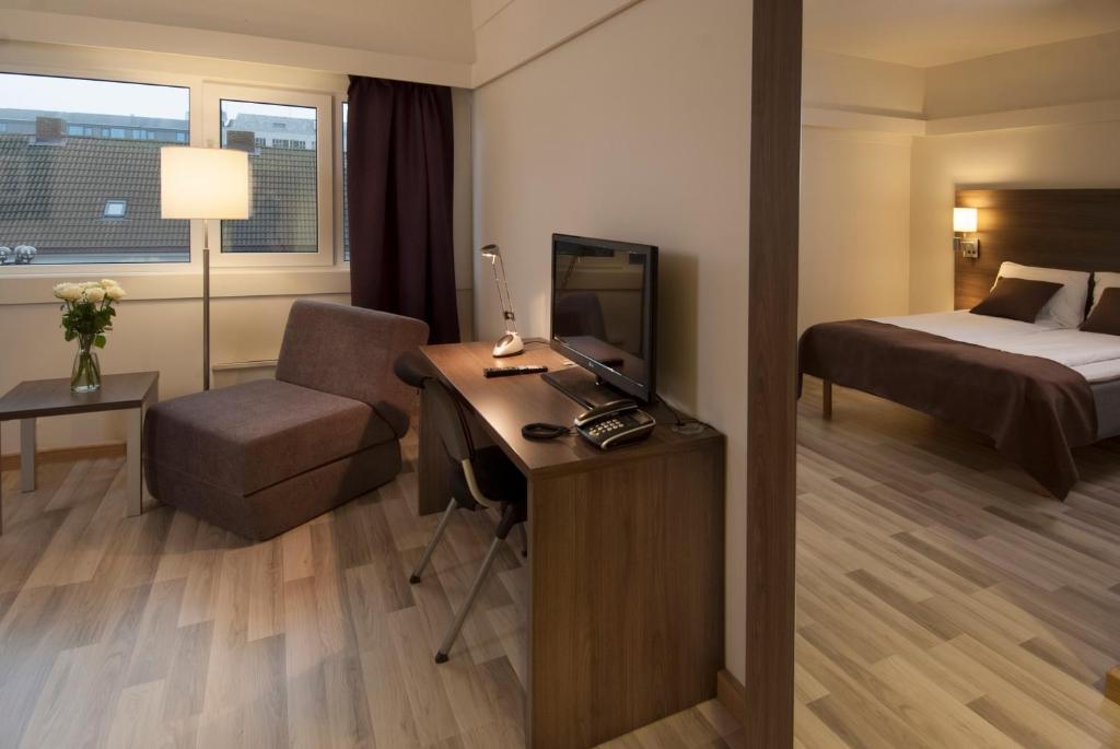 Room Queen Bed Non Smoking