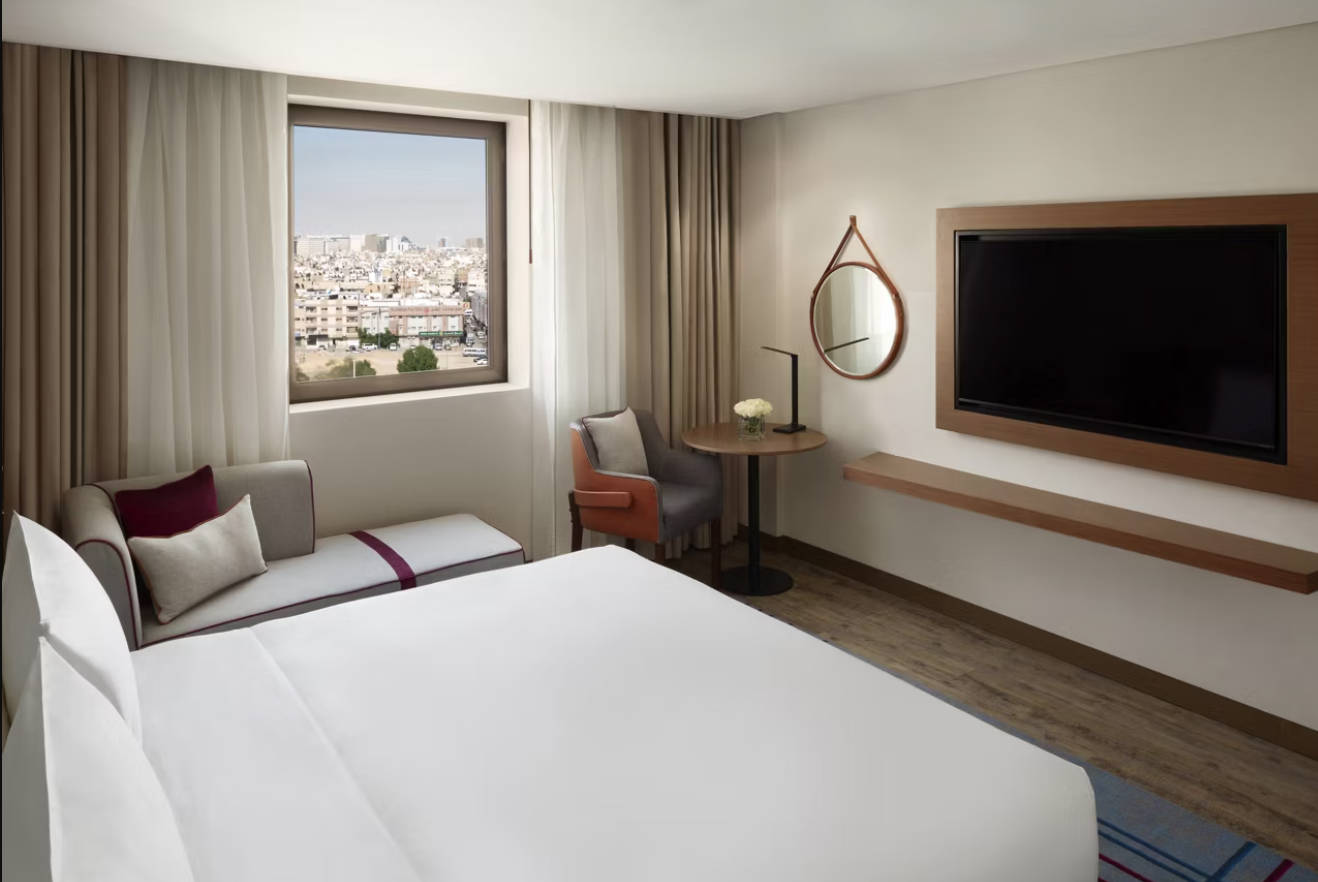 Single Club City View