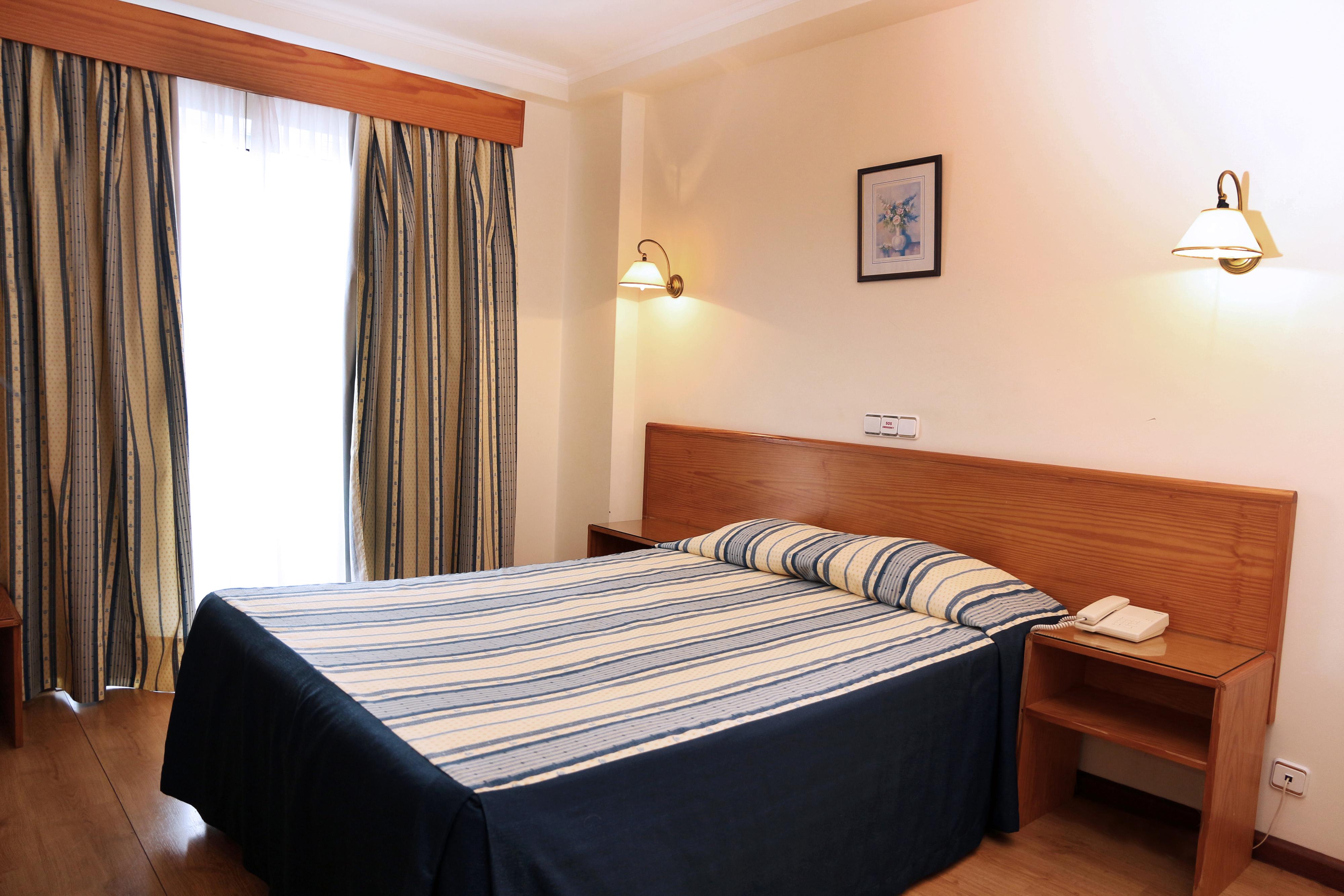 Double or Twin Standard