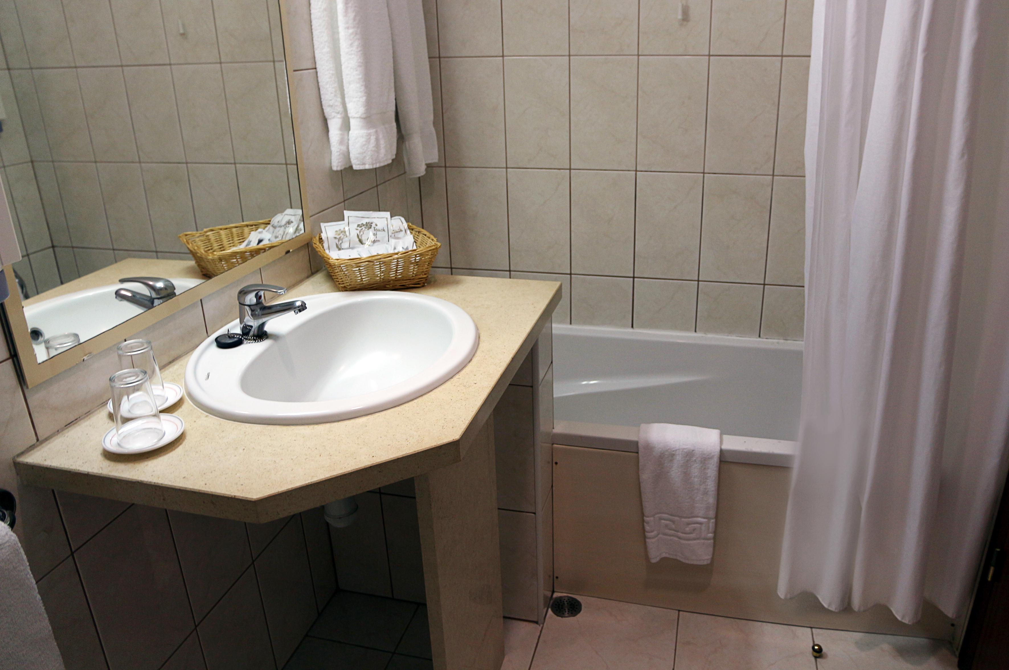 Double or Twin Standard