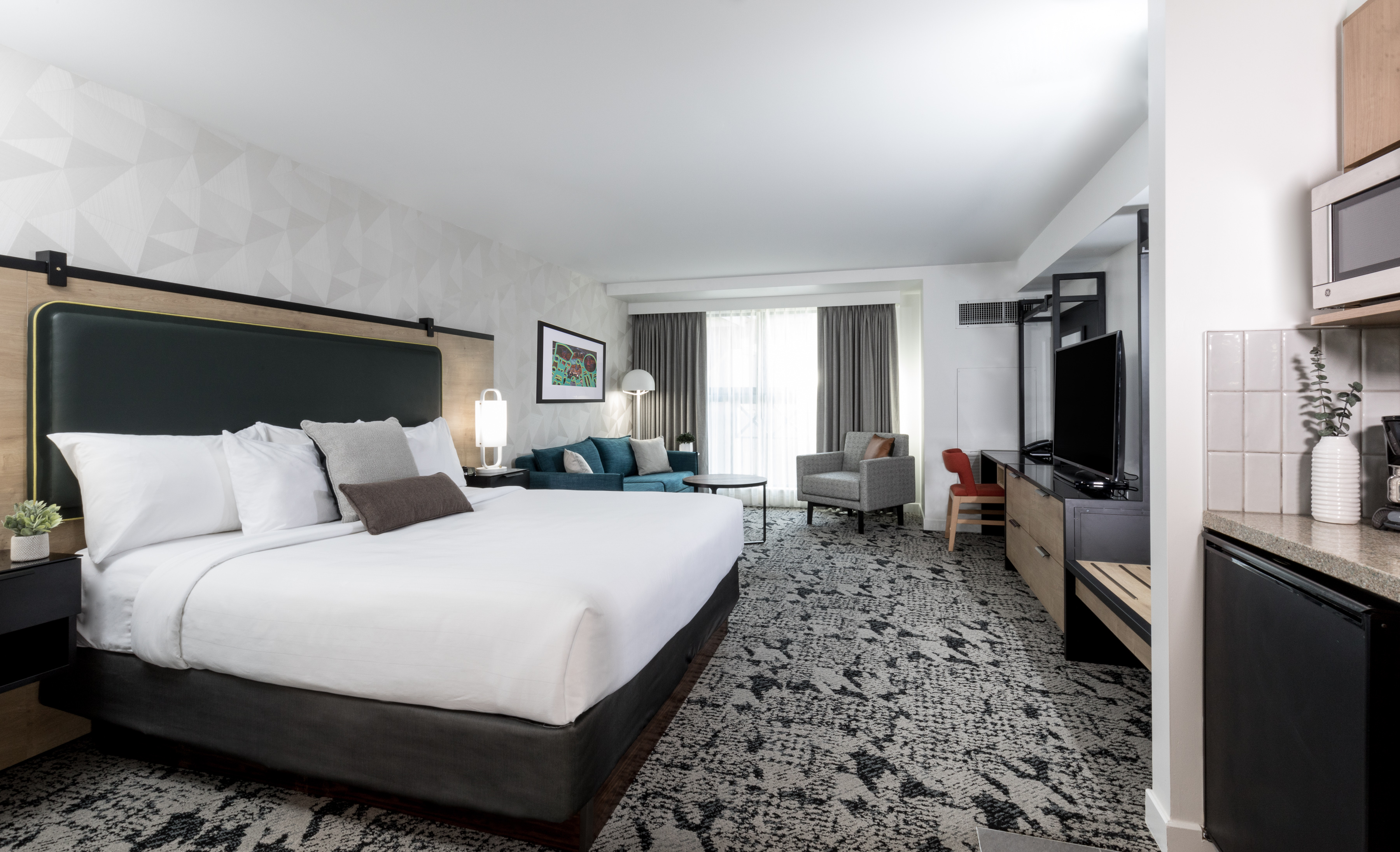 Double Deluxe King Bed