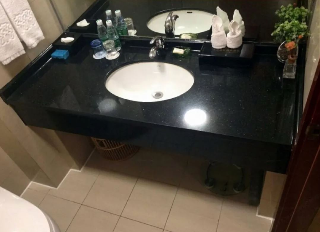 Twin Business Deluxe