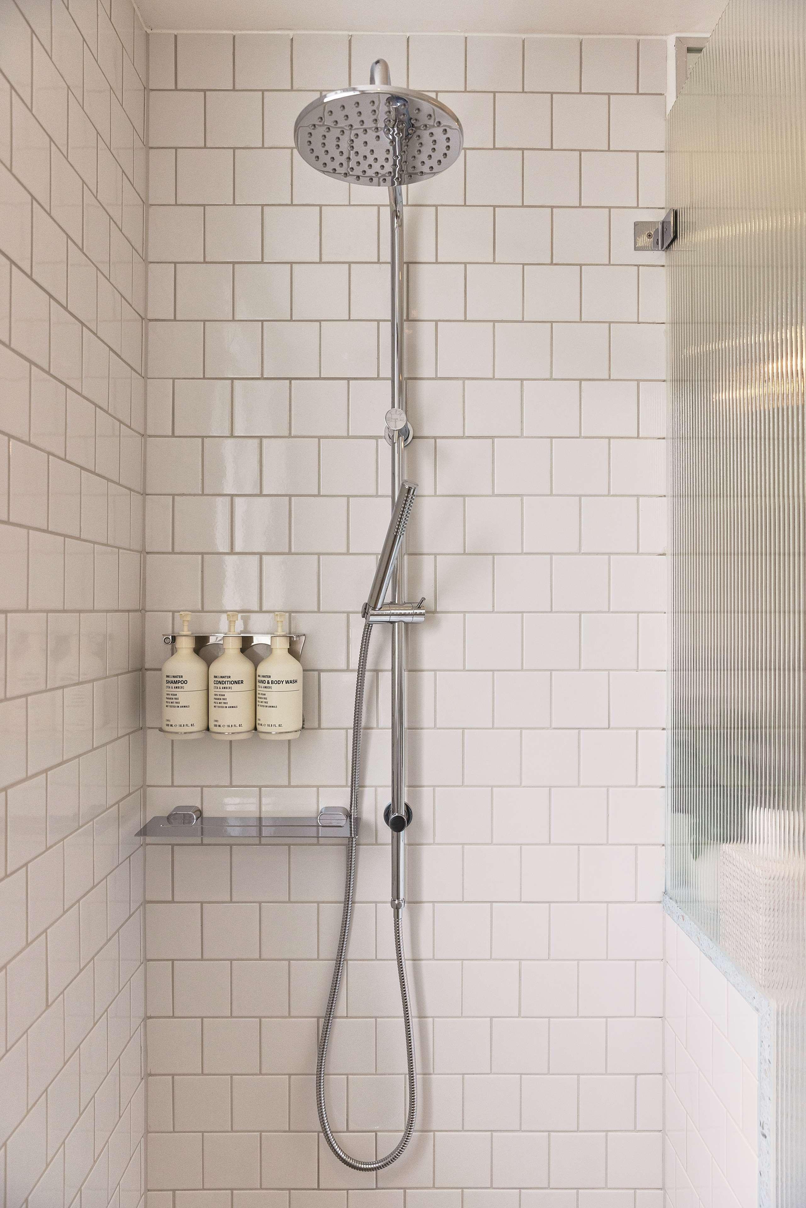 Studio Queen Size Bed