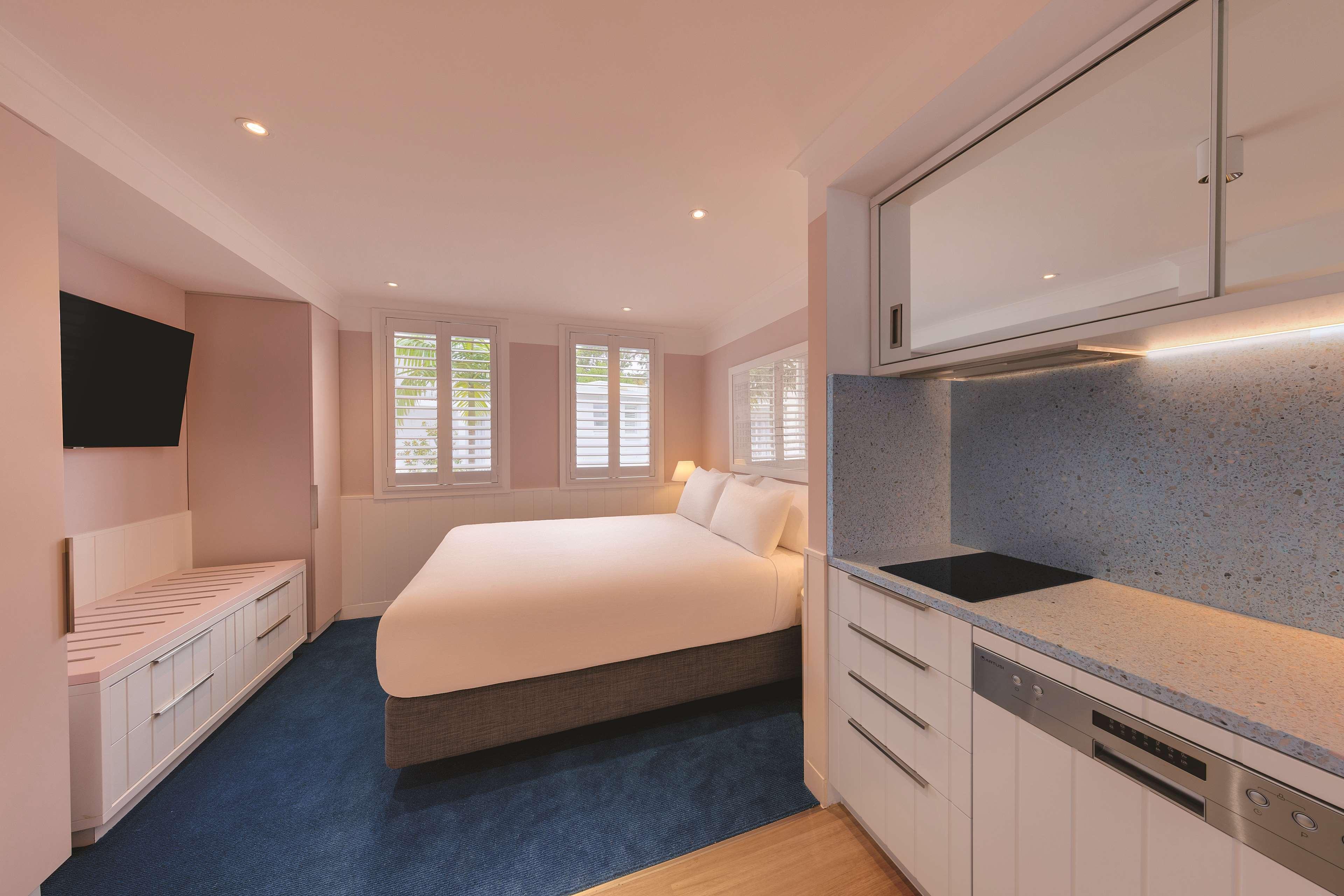 Studio Queen Size Bed