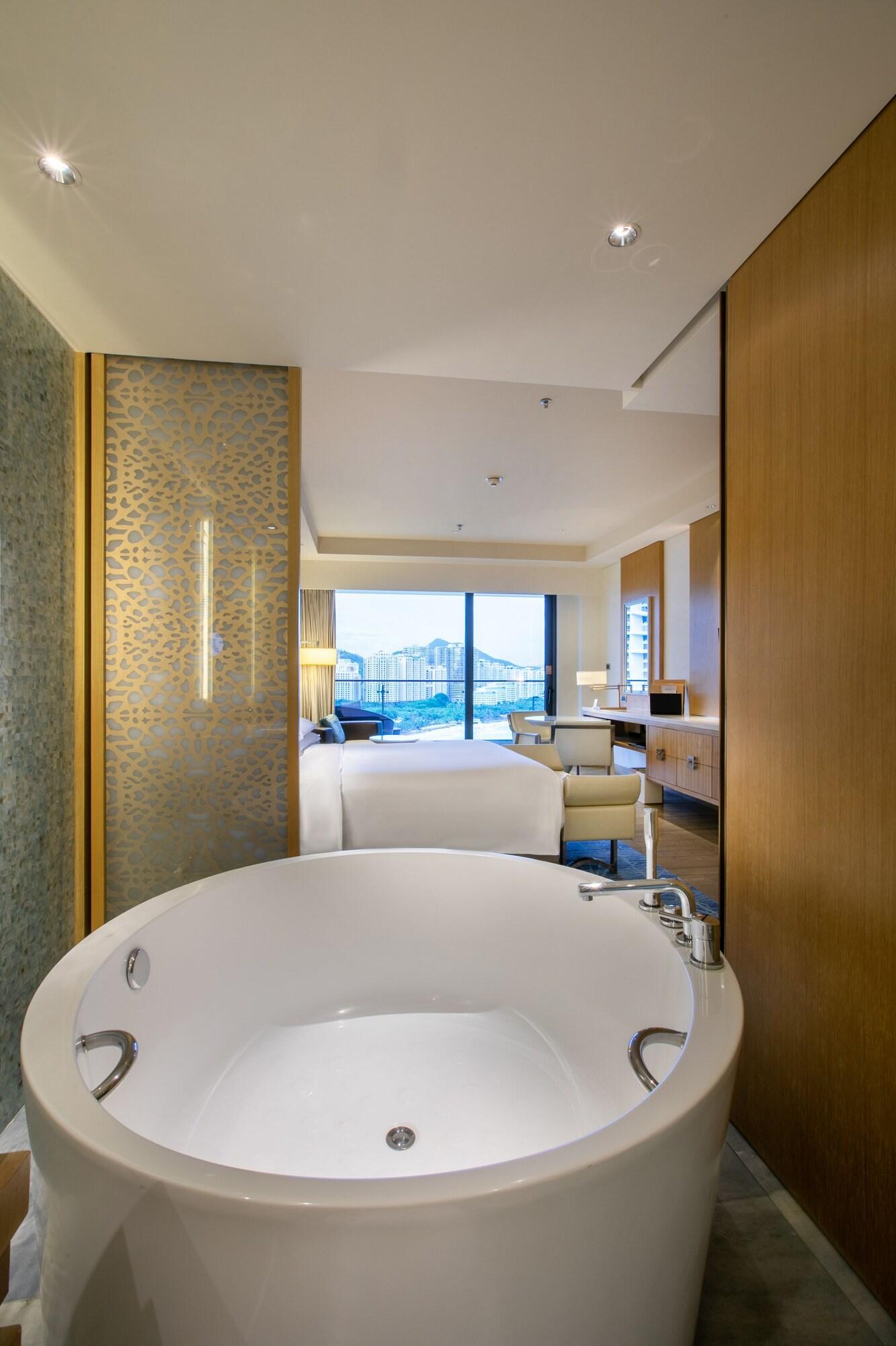 Double Partial Ocean View King Bed