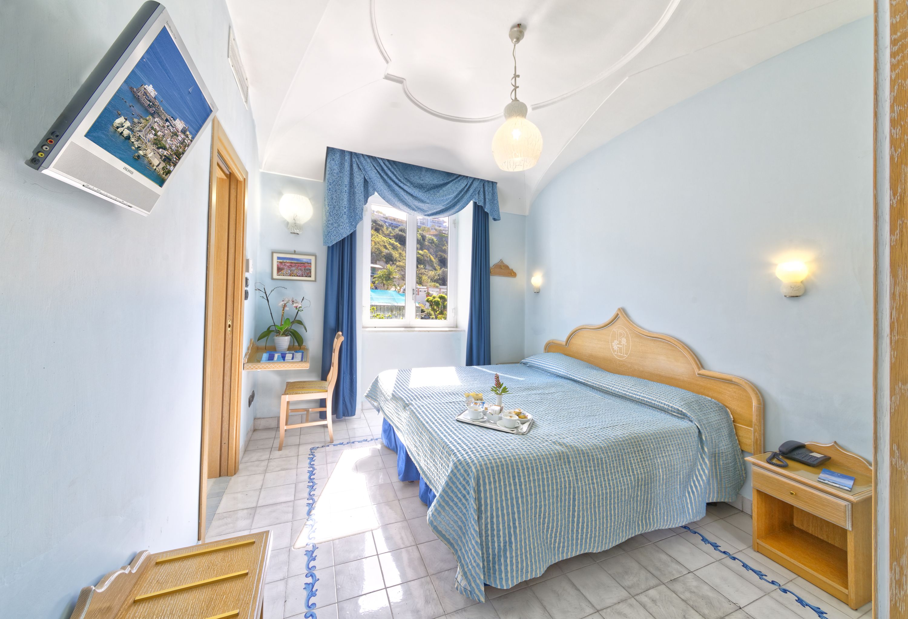 Double or Twin Standard