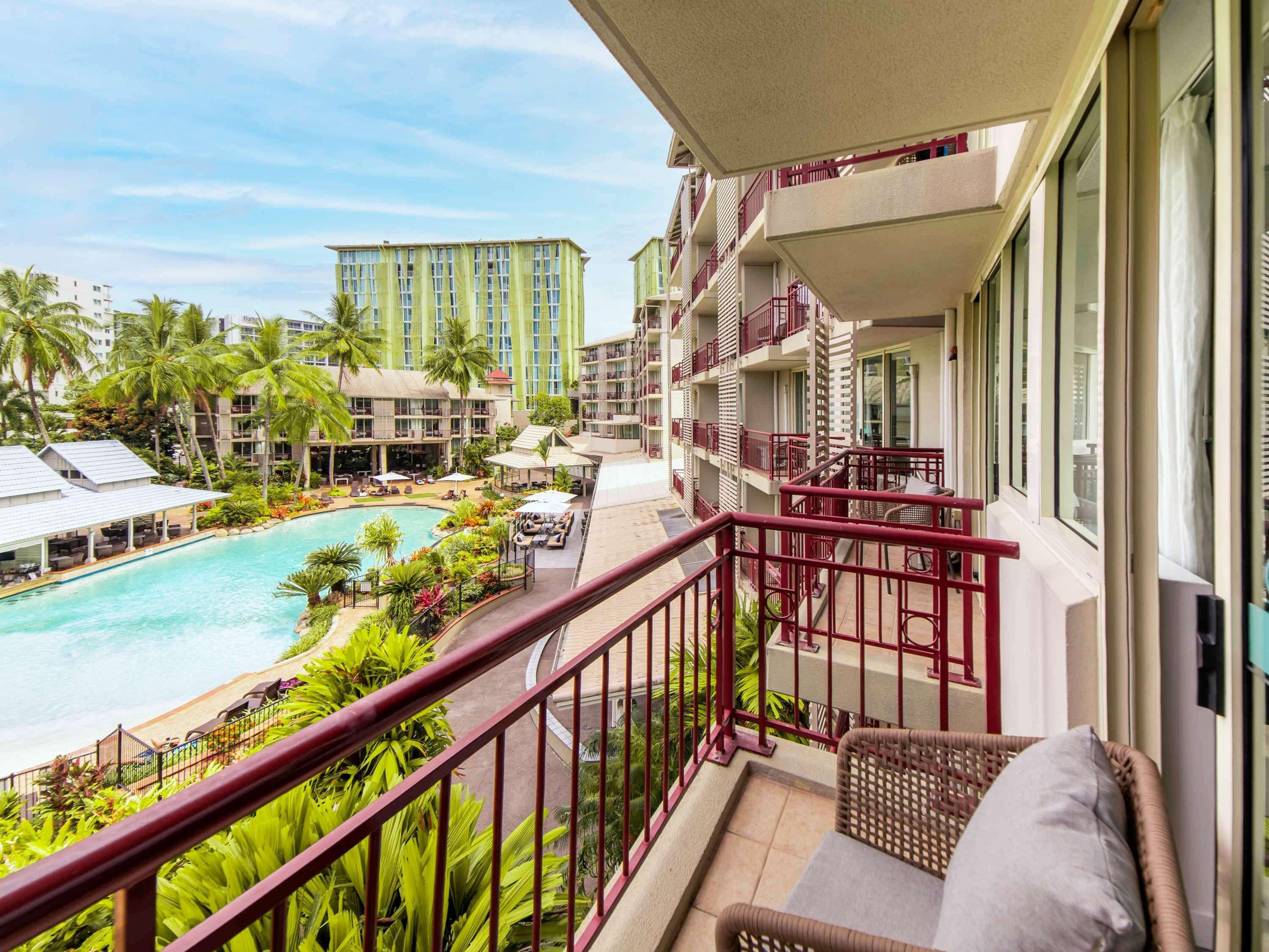 Double Deluxe Pool View