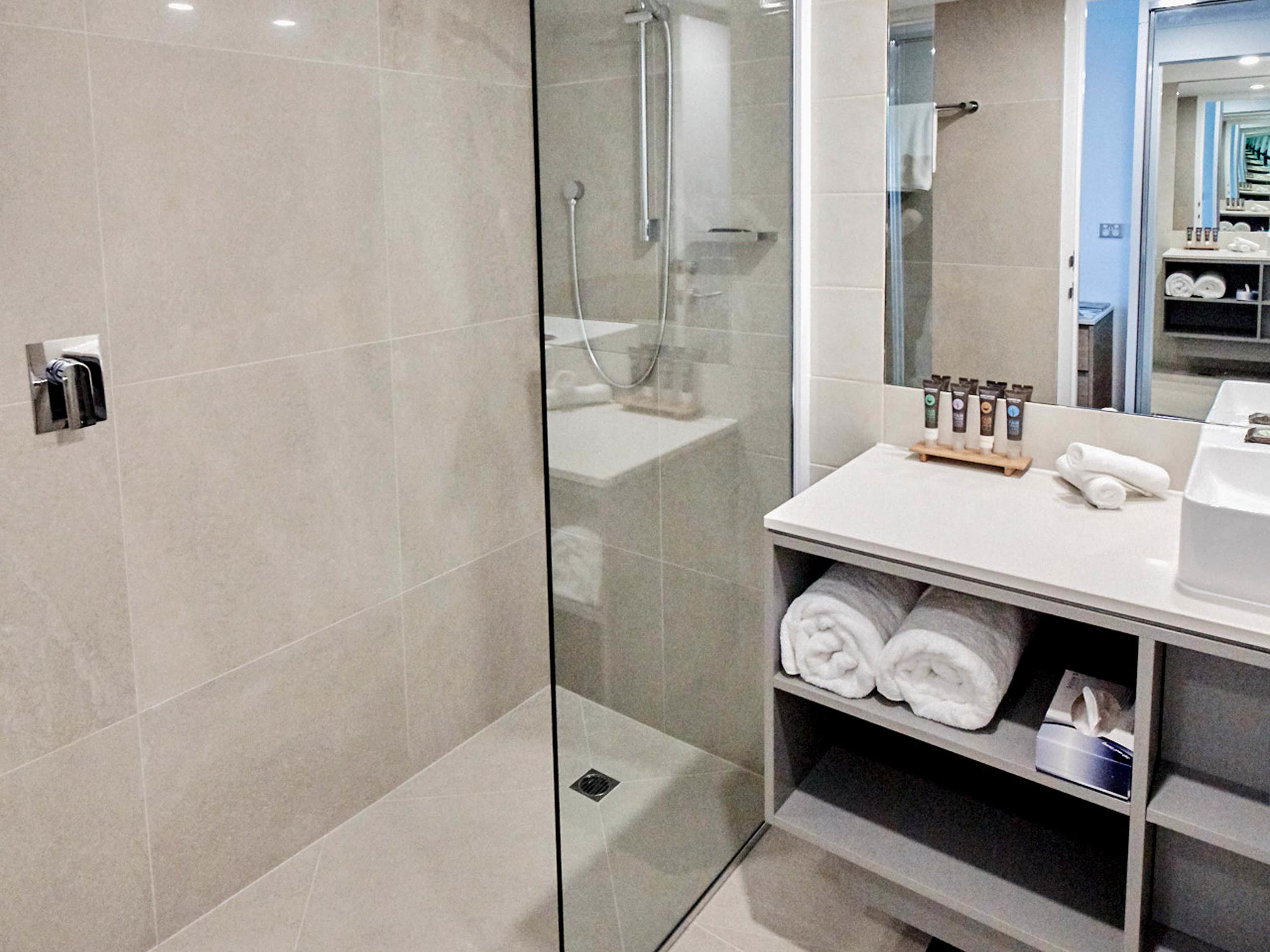 Double Deluxe Pool View