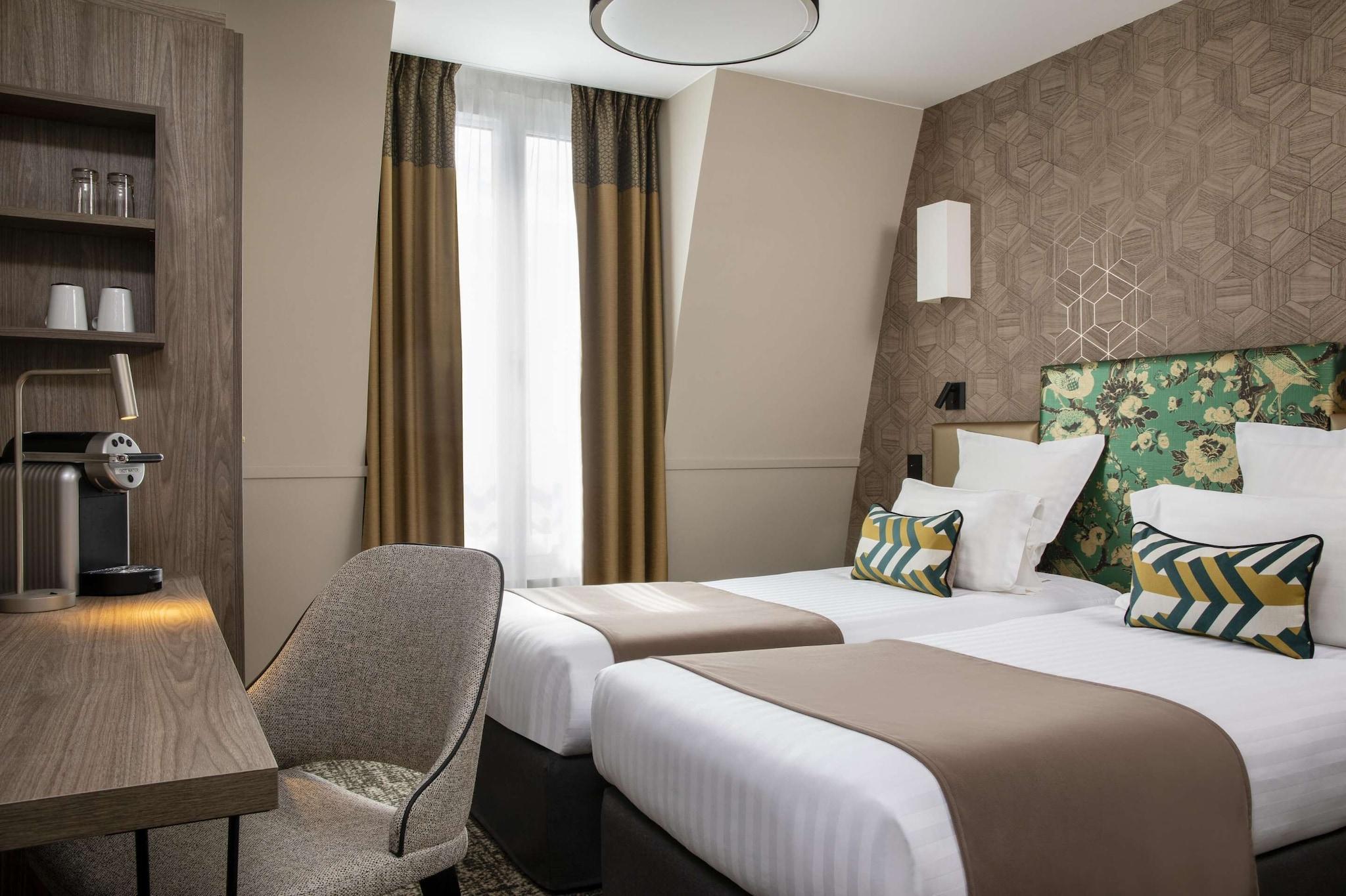 Room Connecting Room