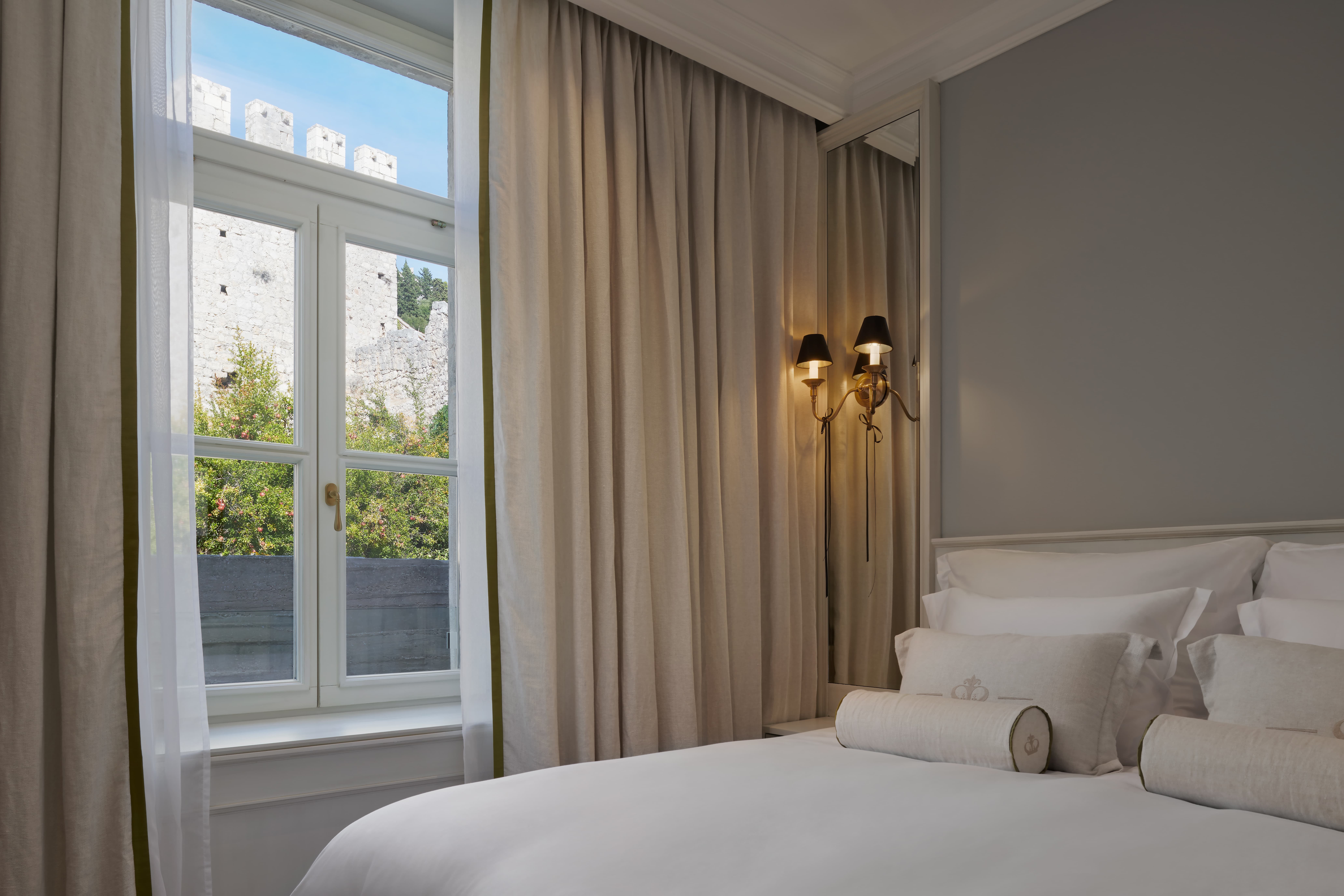 Double or Twin Standard