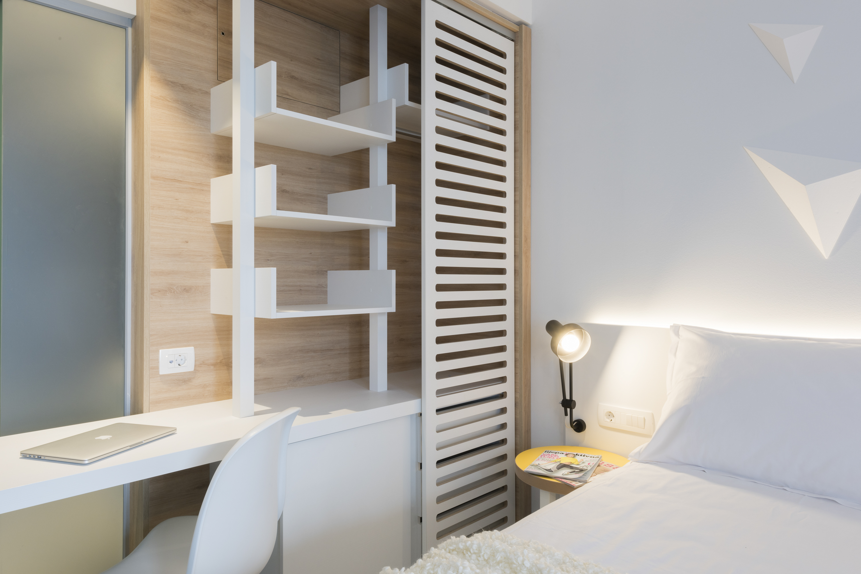 Single Park View with Balcony