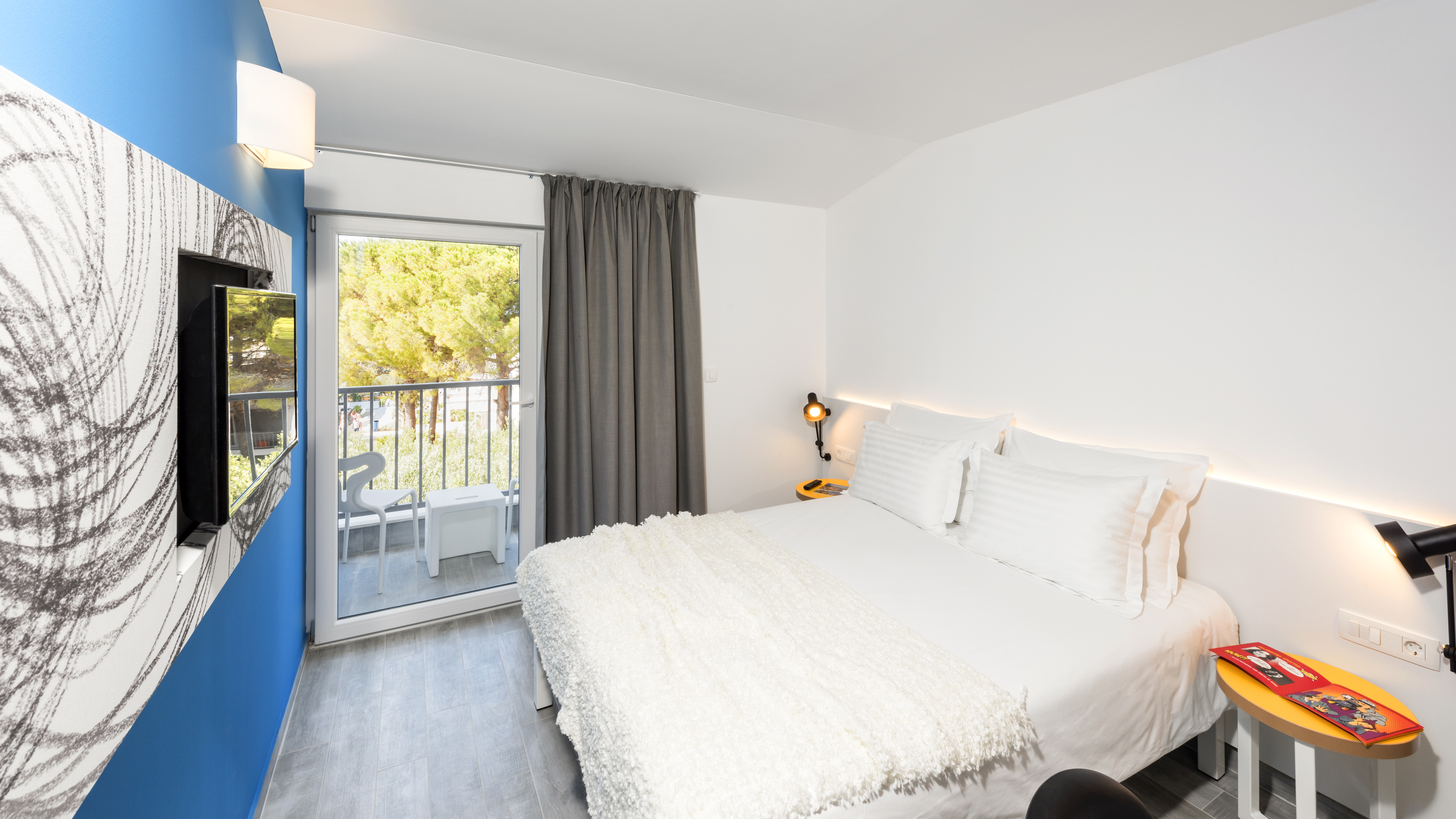 Double Park View with Balcony