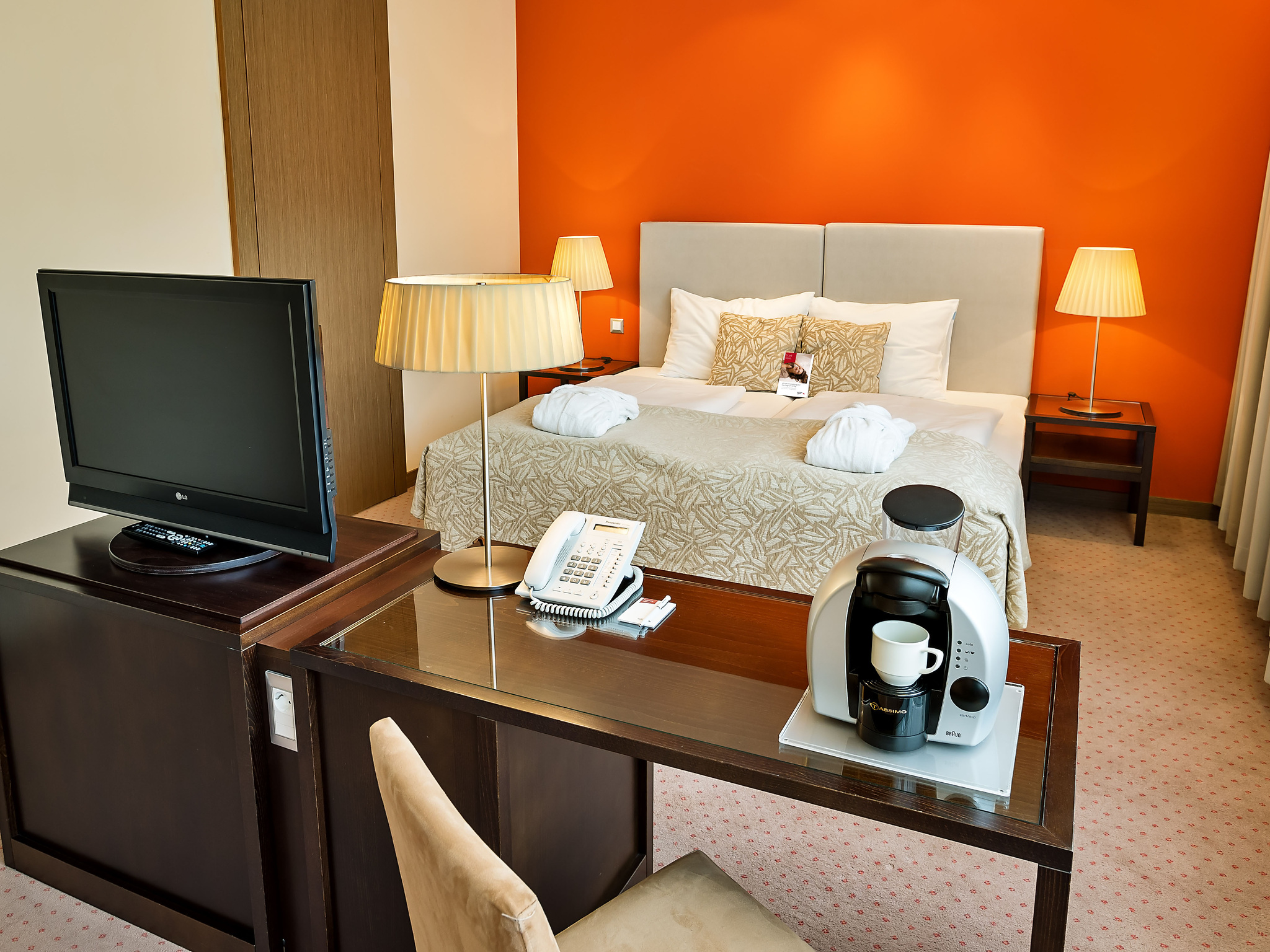 Double Single Executive