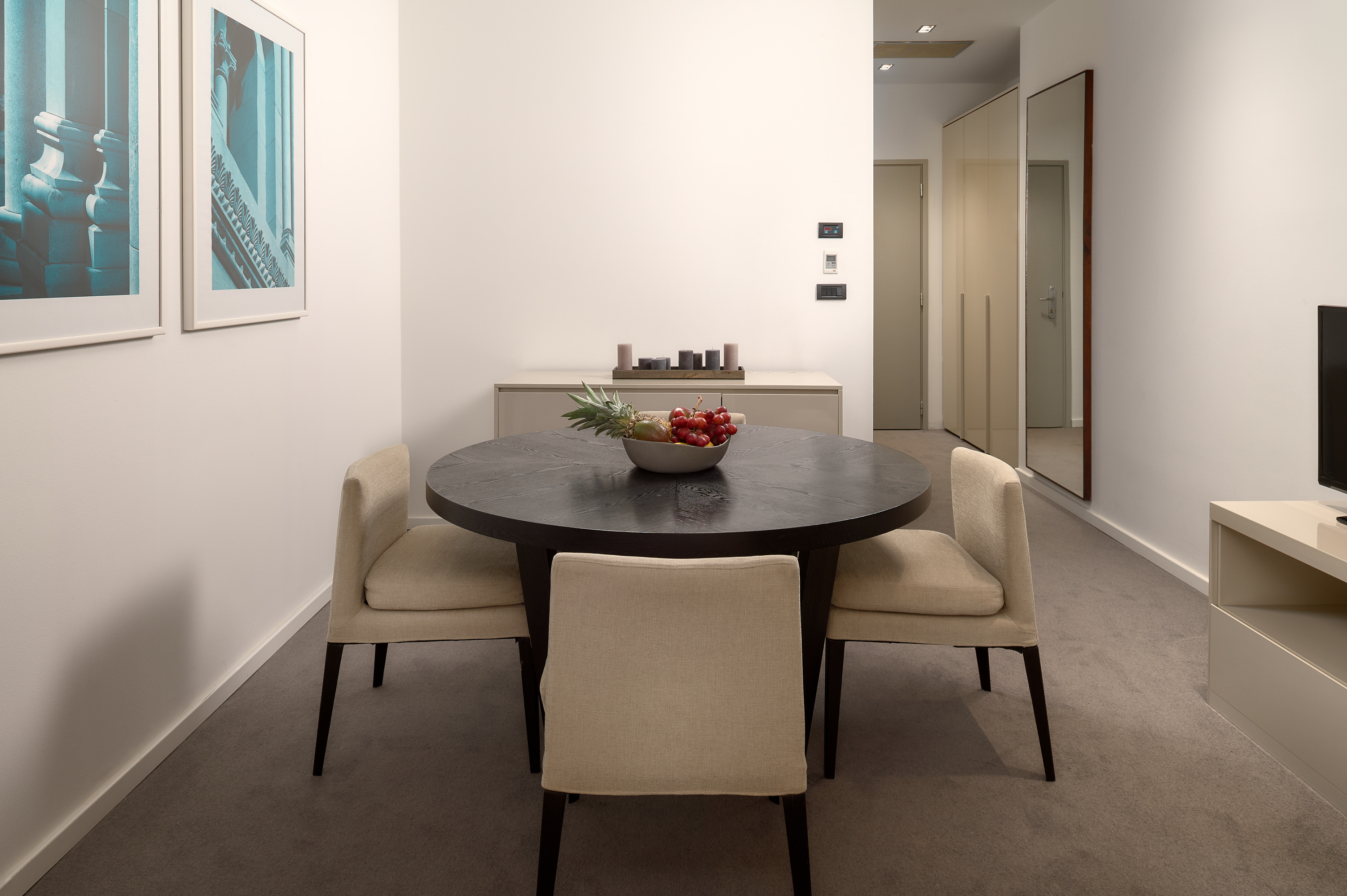 Double Single Executive