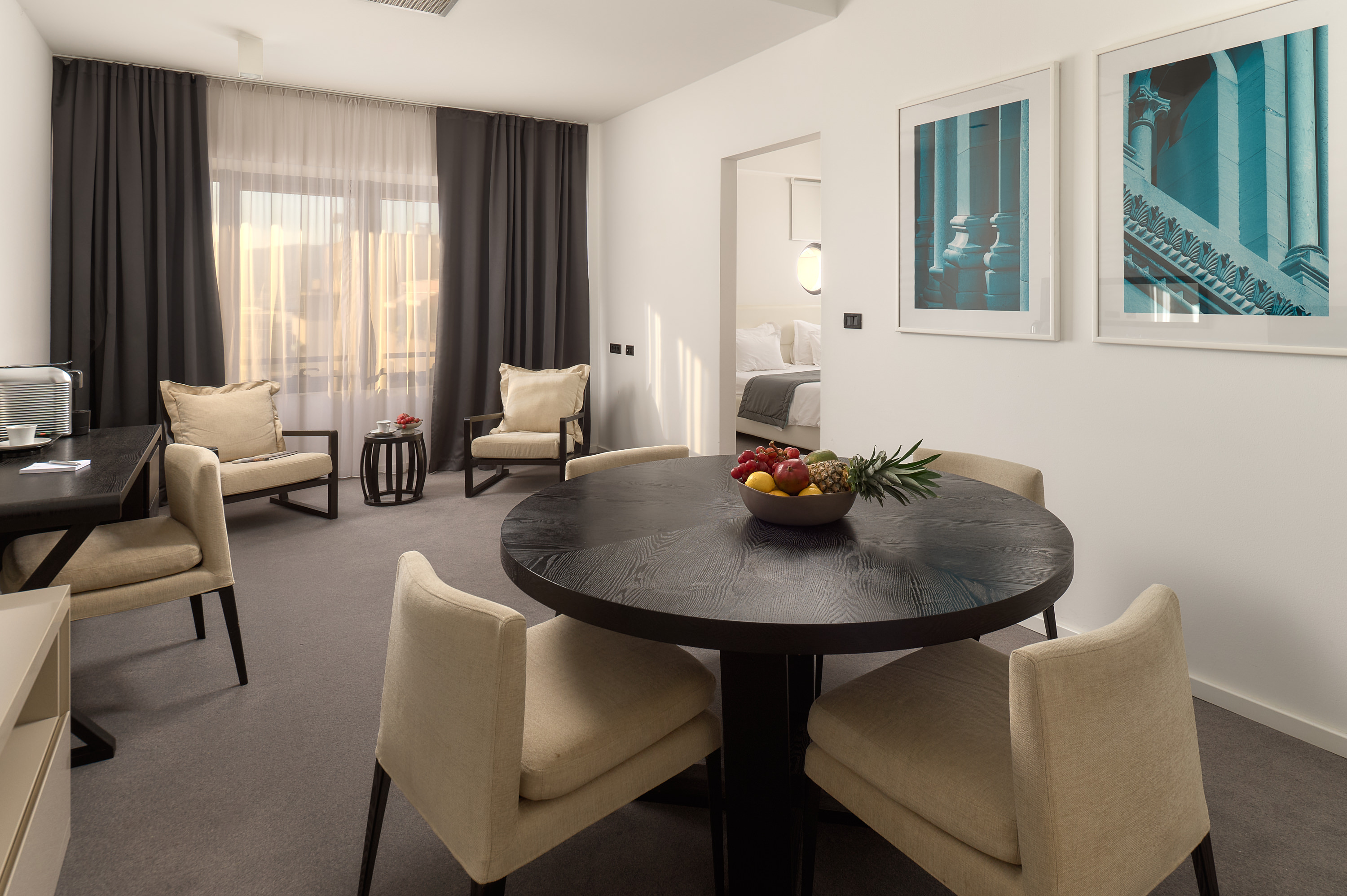 Double Single Executive