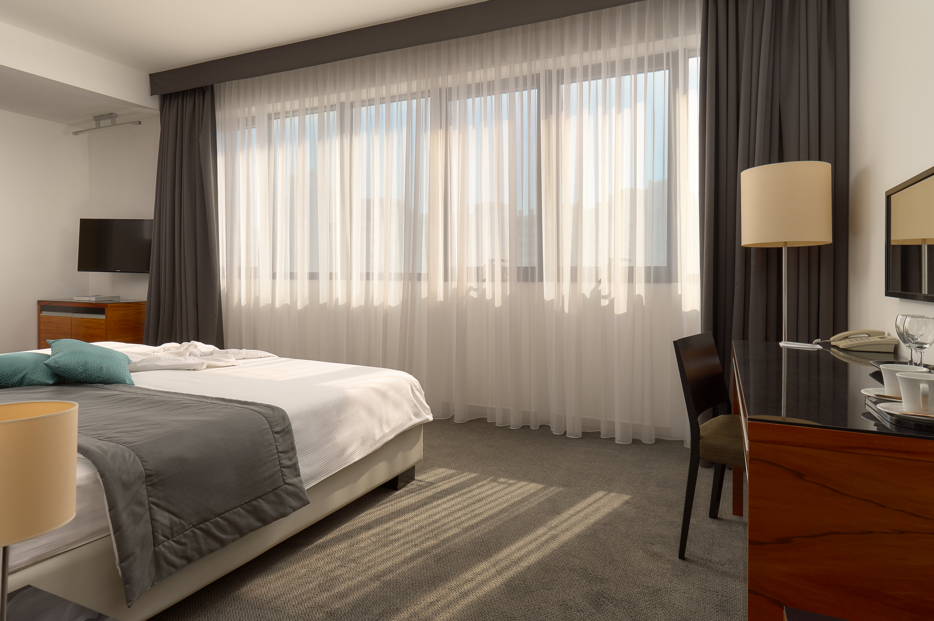 Double Single Superior