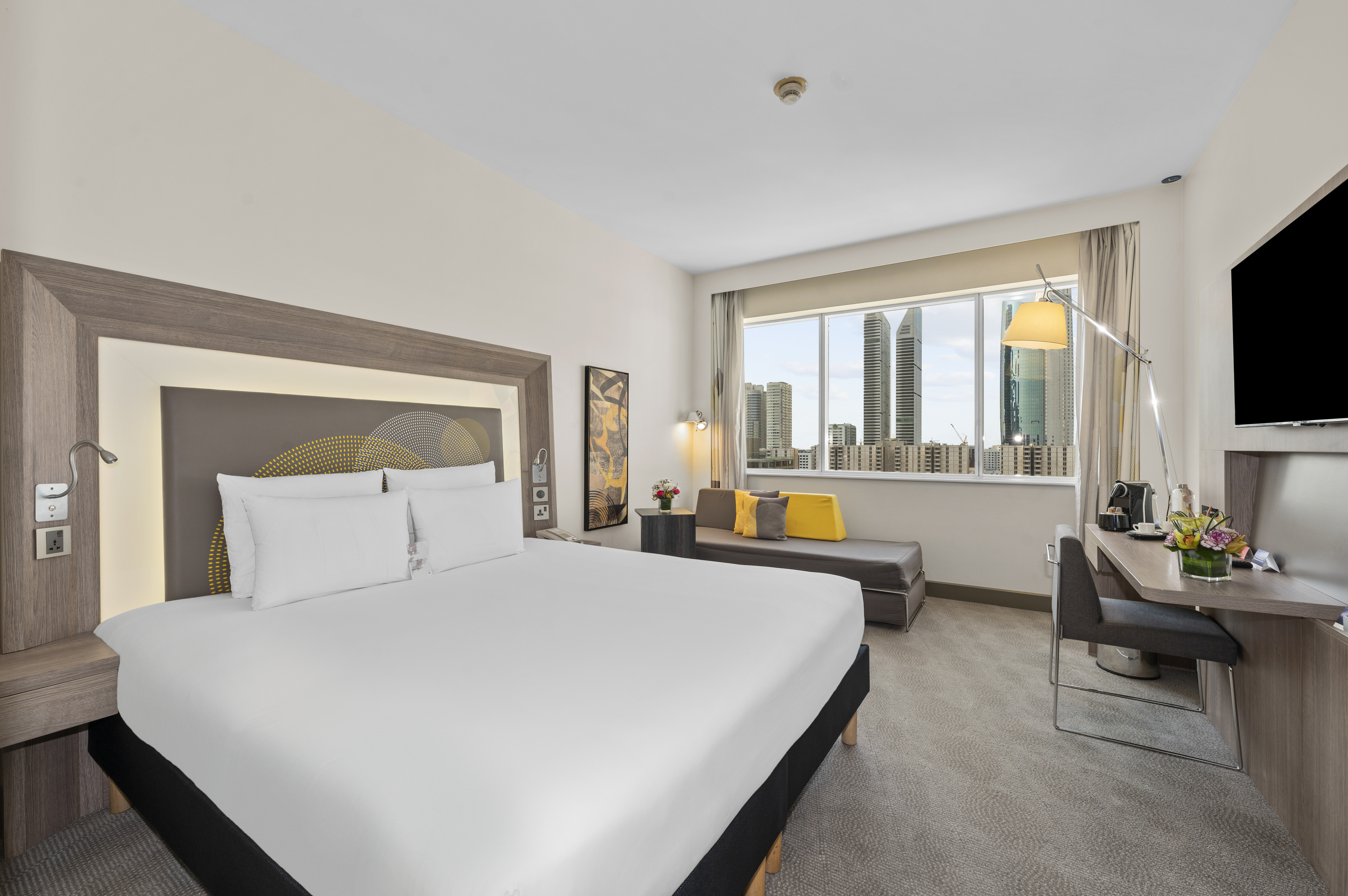 Double Executive Queen Bed