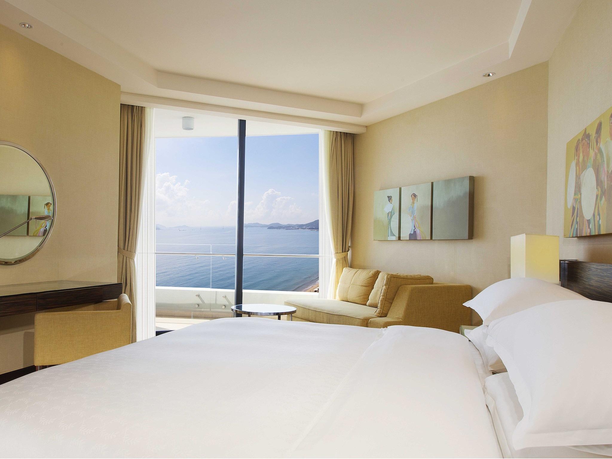 Double Ocean View King Bed