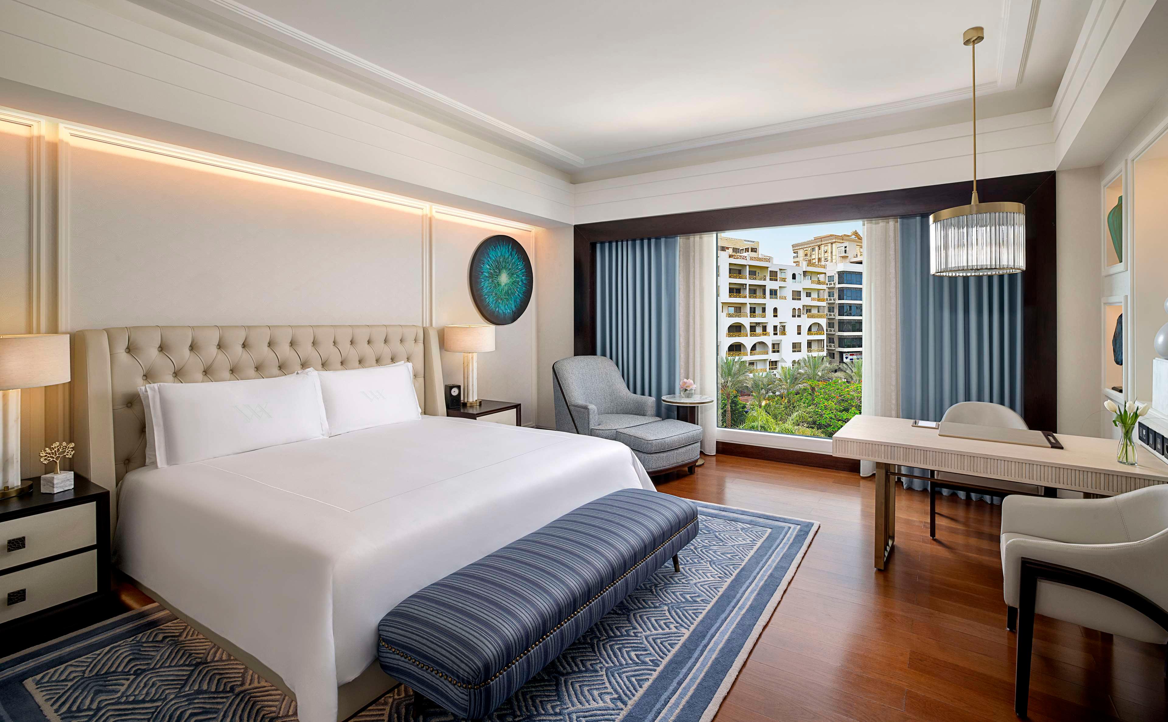 Double Deluxe King Bed