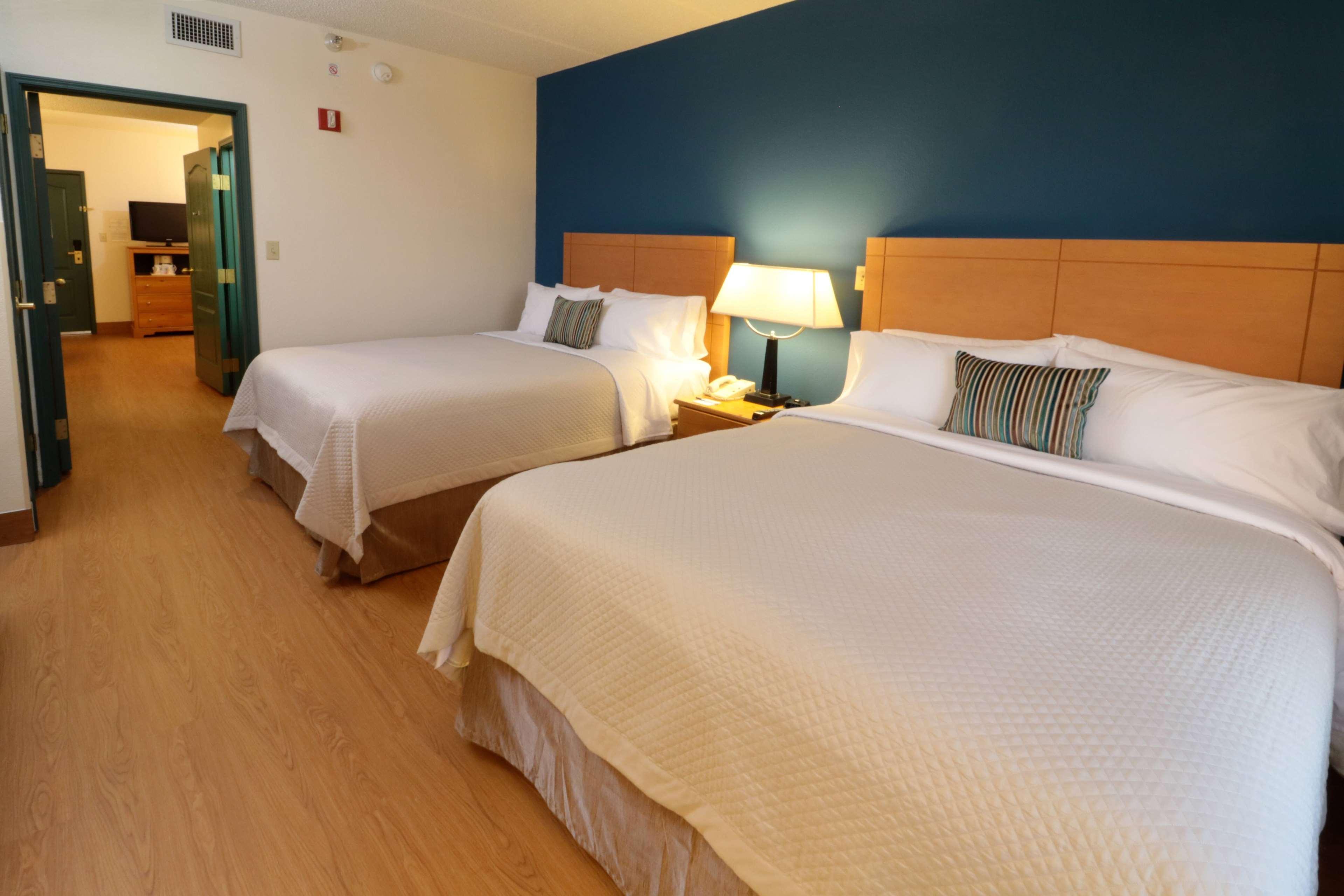 Suite Two Queen Beds Non Smoking