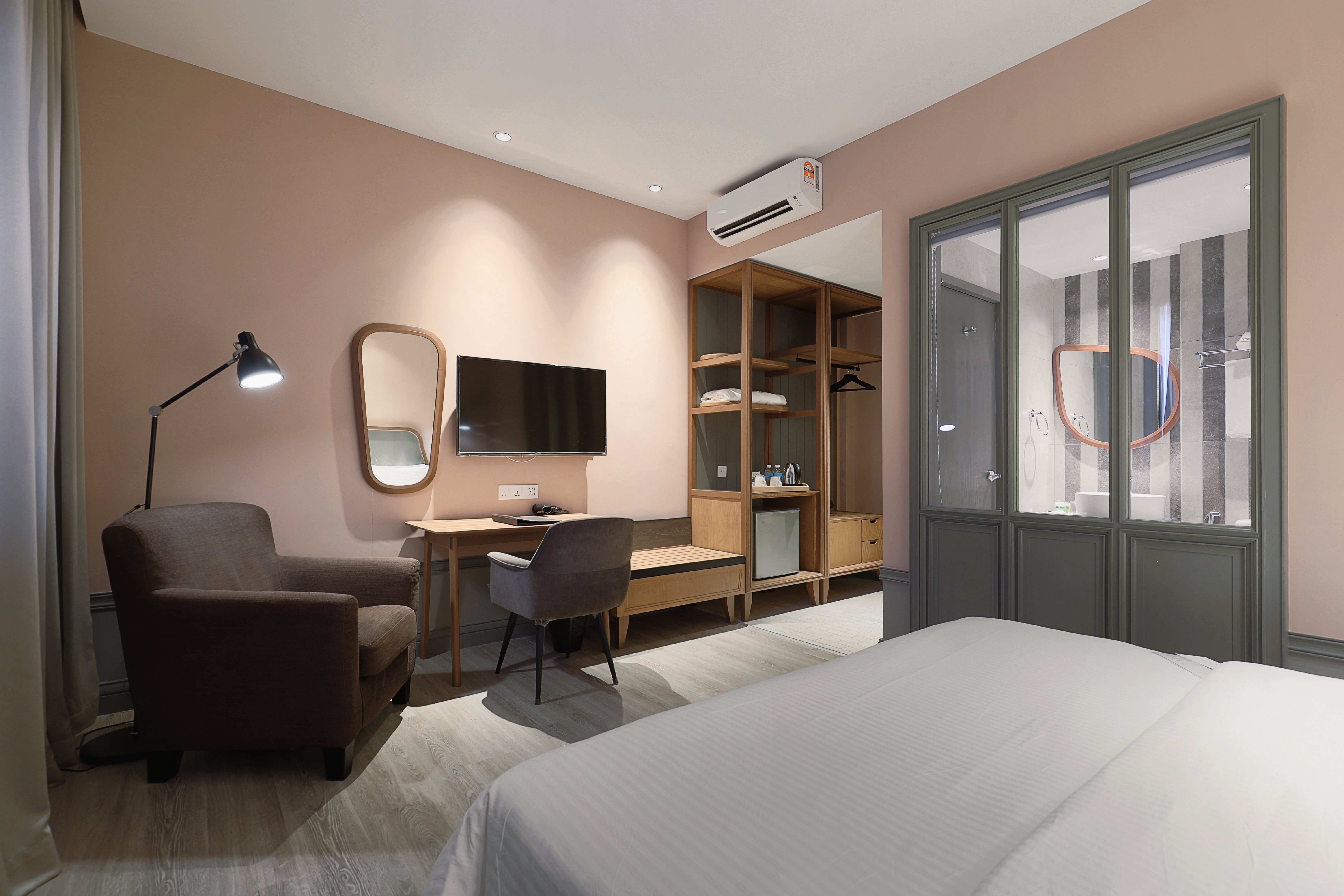 Double King Size Bed