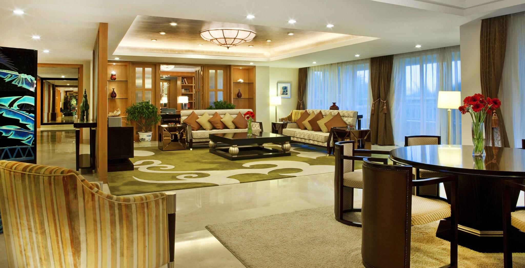 Suite Presidential with Views