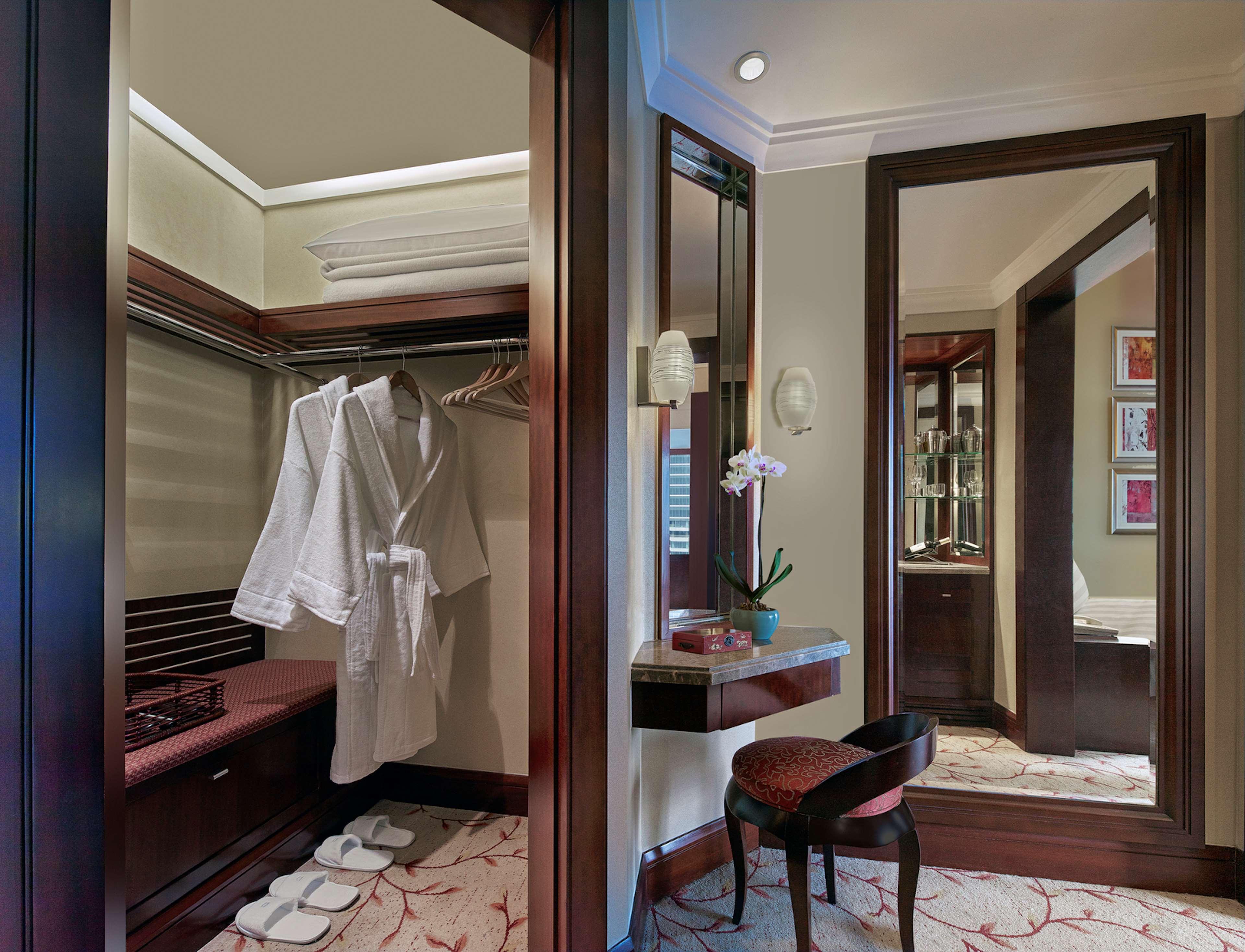 Double Club King Bed