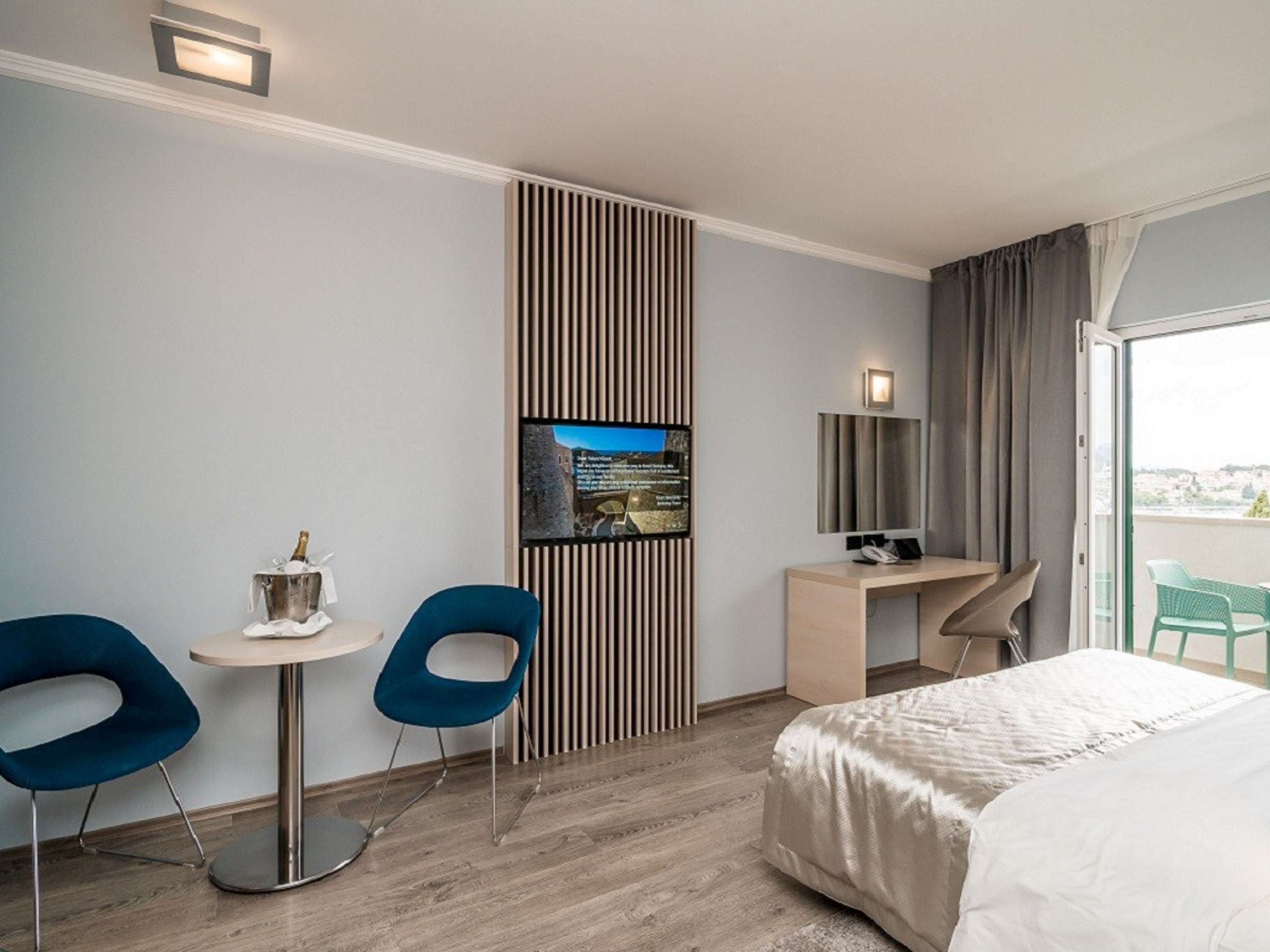 Double Superior Sea View