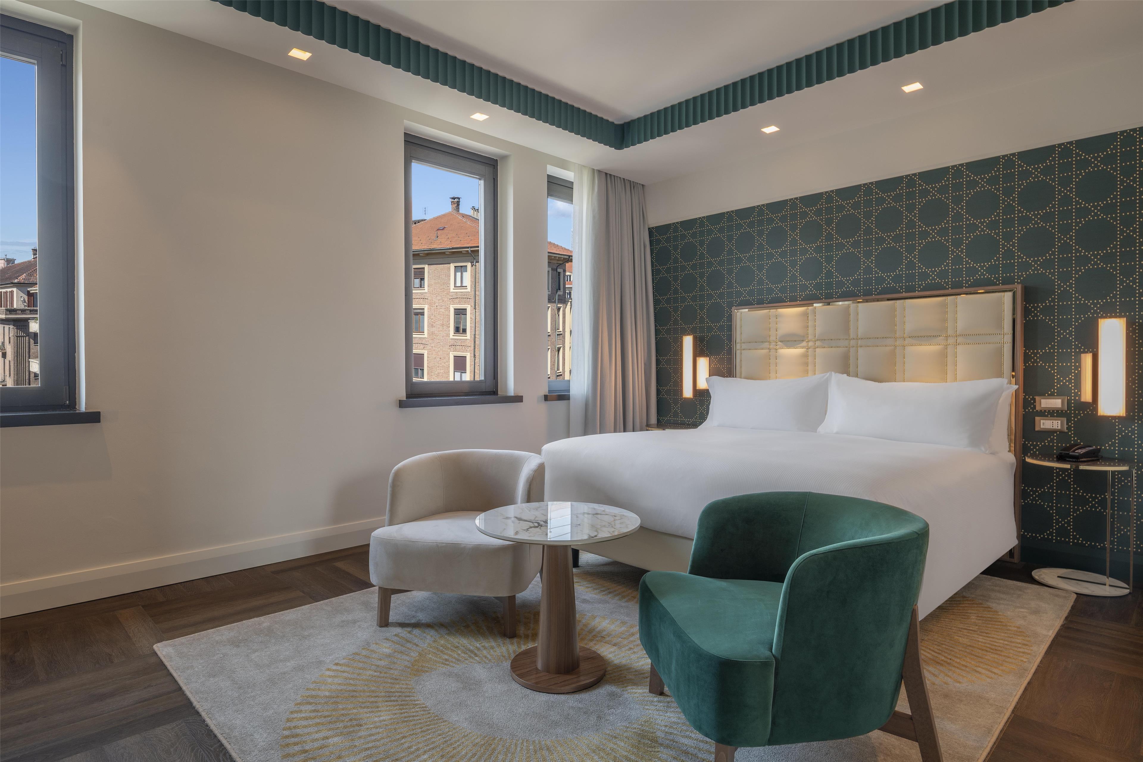 Double Deluxe King Bed