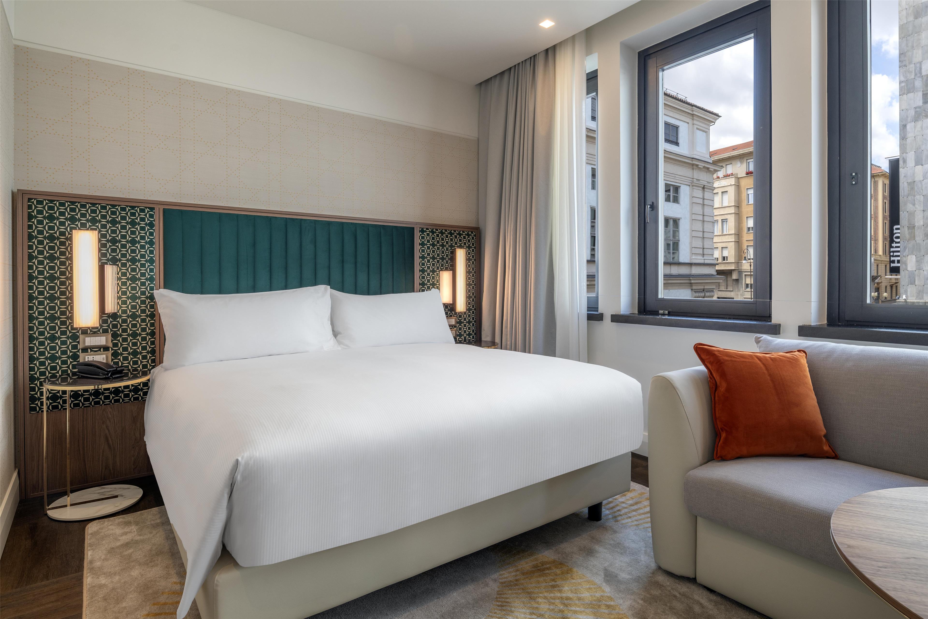 Junior Suite Deluxe King Bed