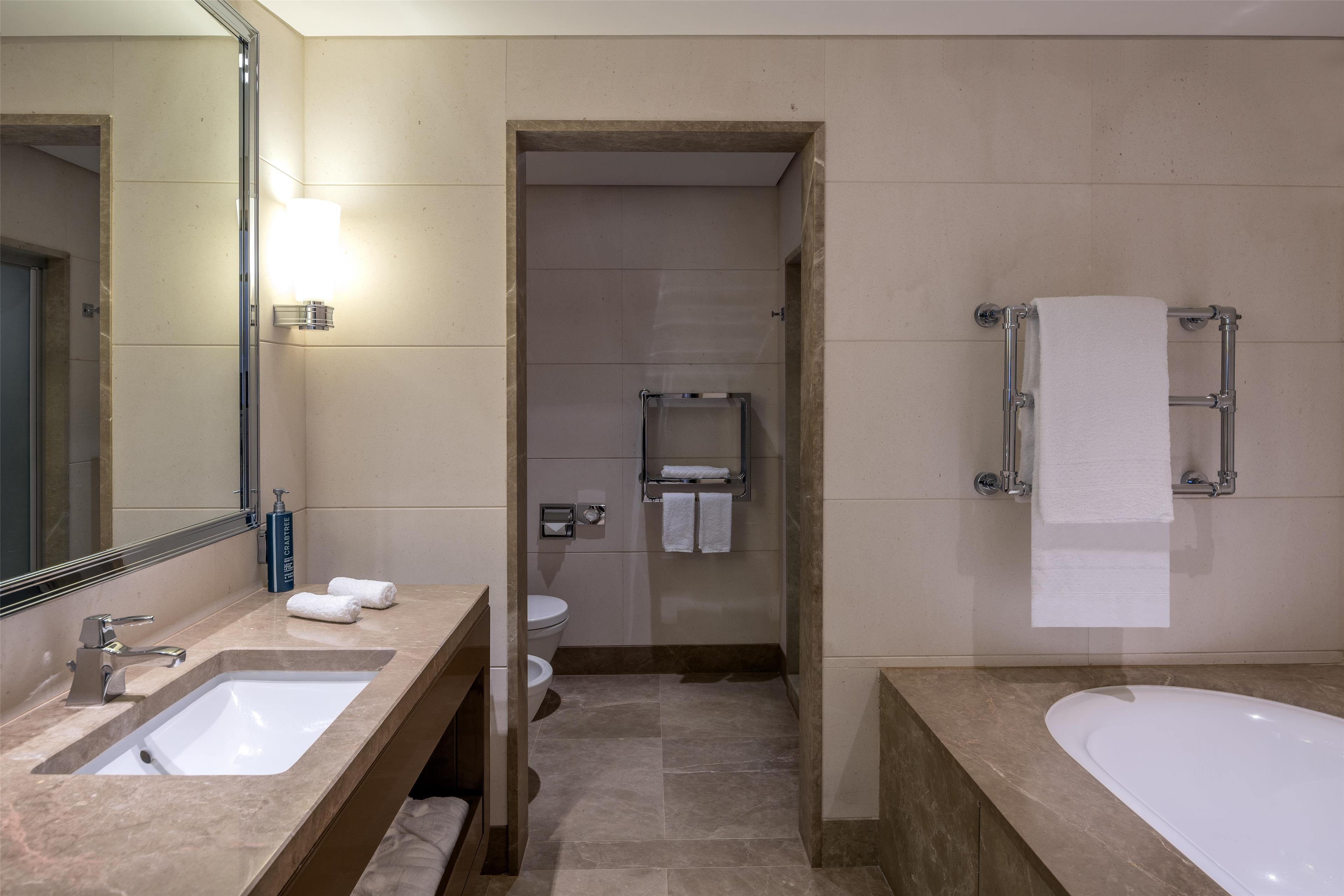 Double Accessible King Size Bed