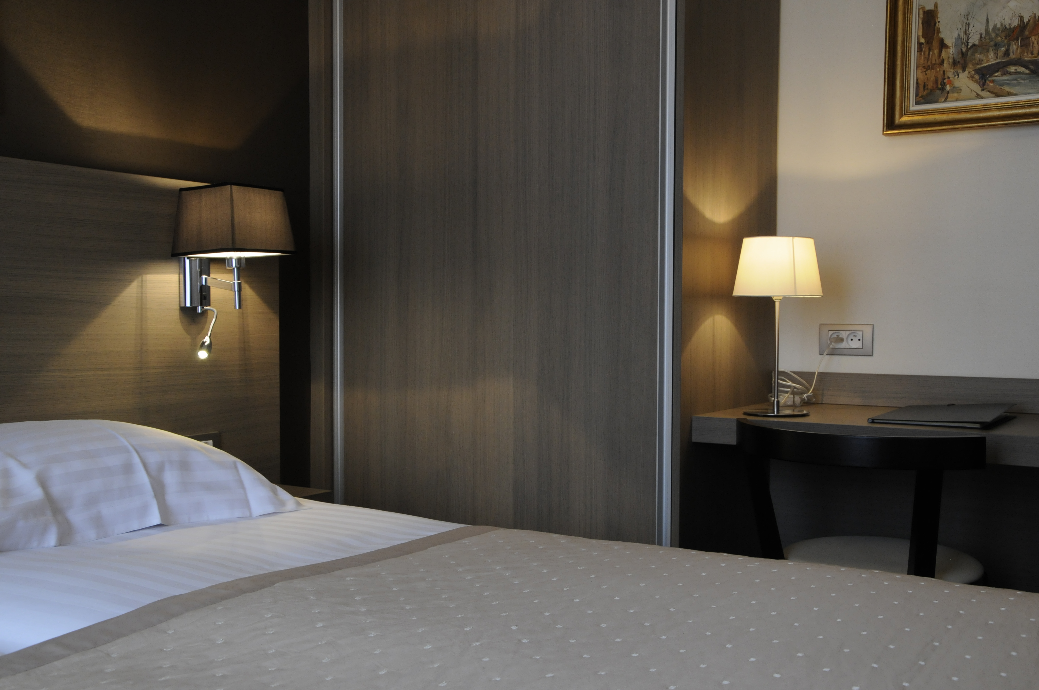 Double or Twin Standard