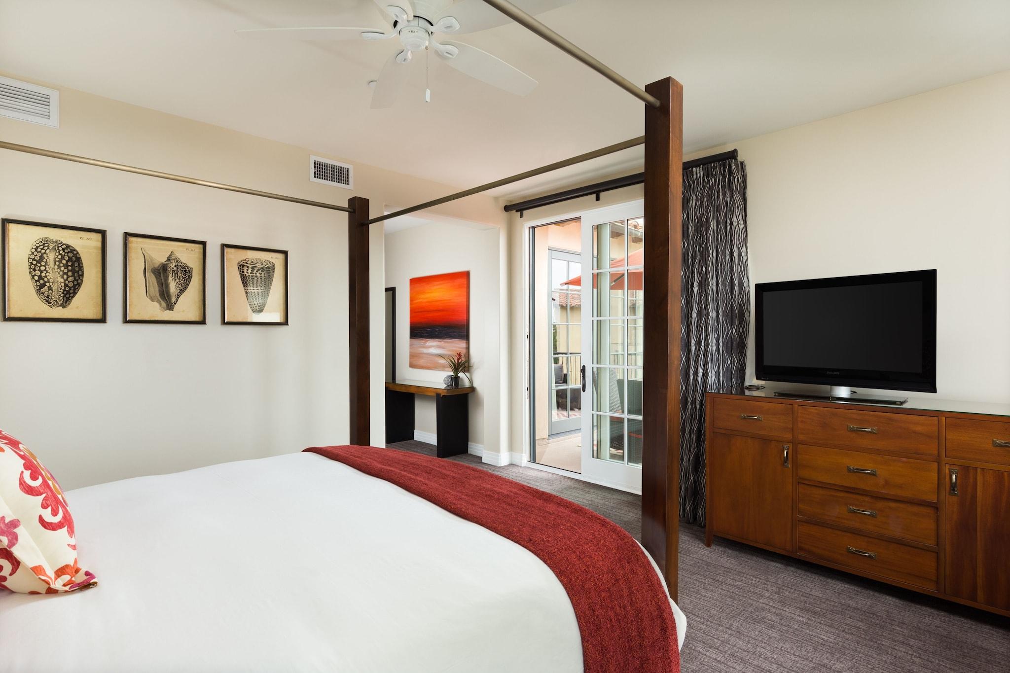 Bungalow Two King Beds