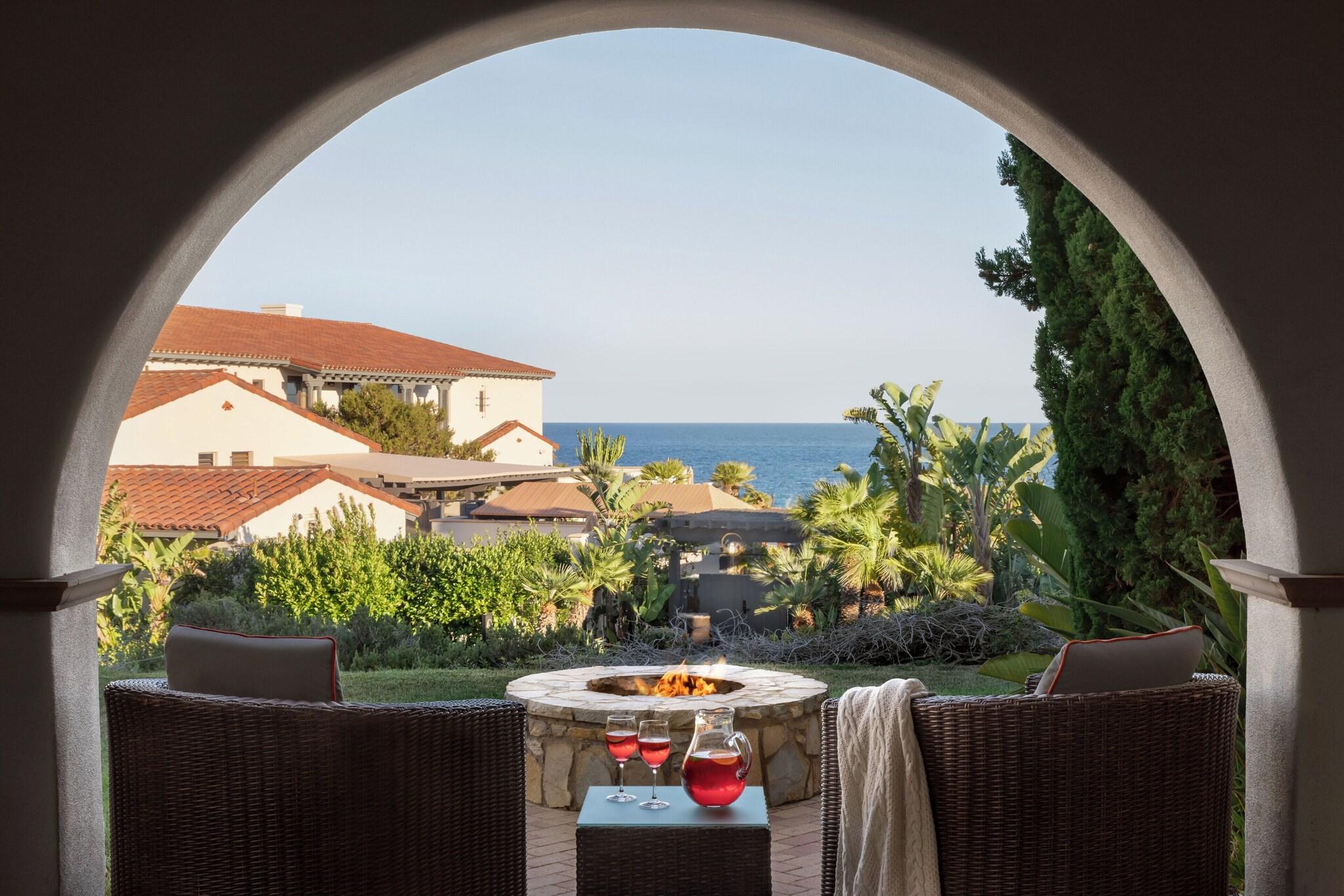 Bungalow King Bed One Bedroom 