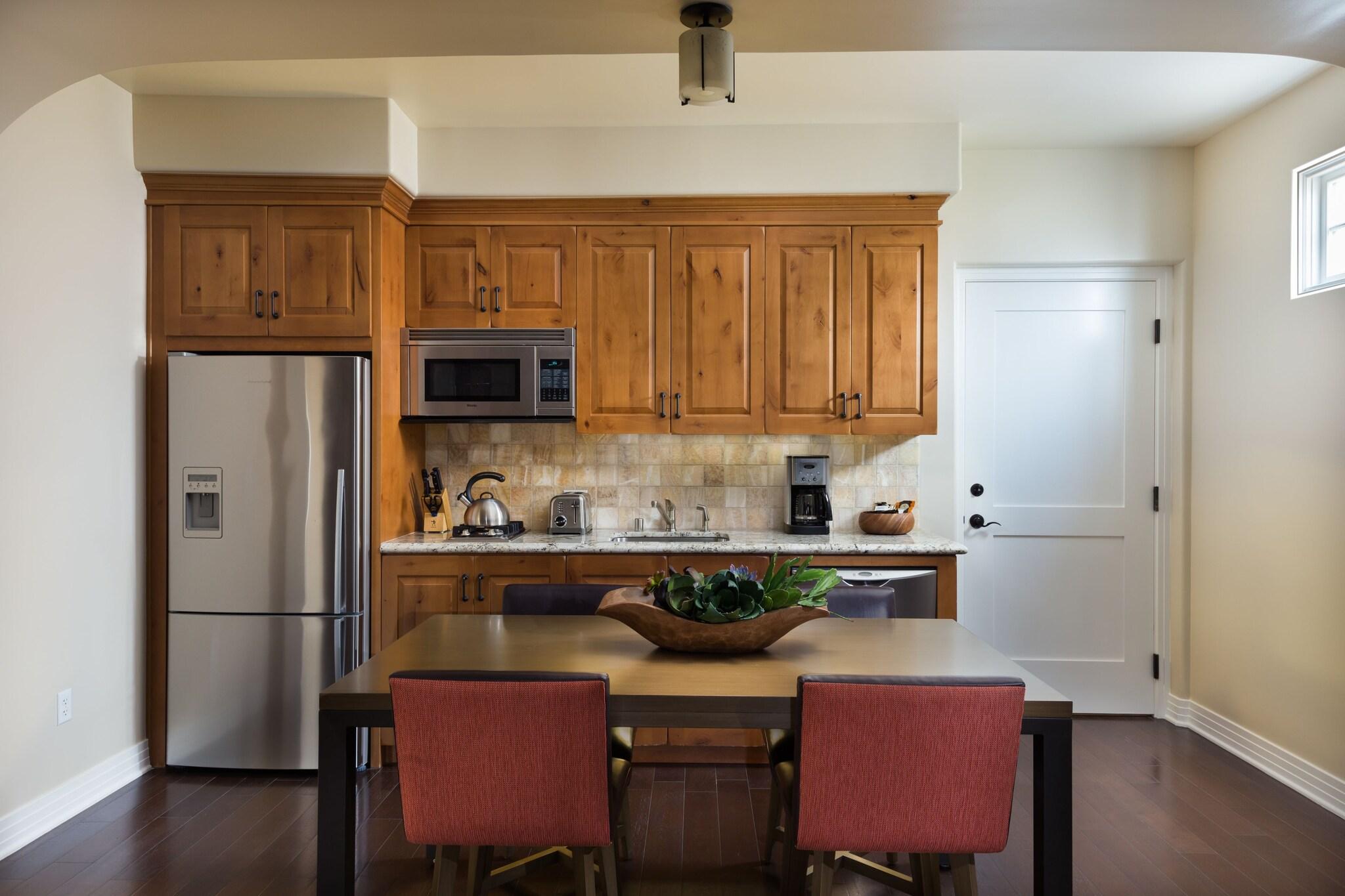 Bungalow Two King Beds