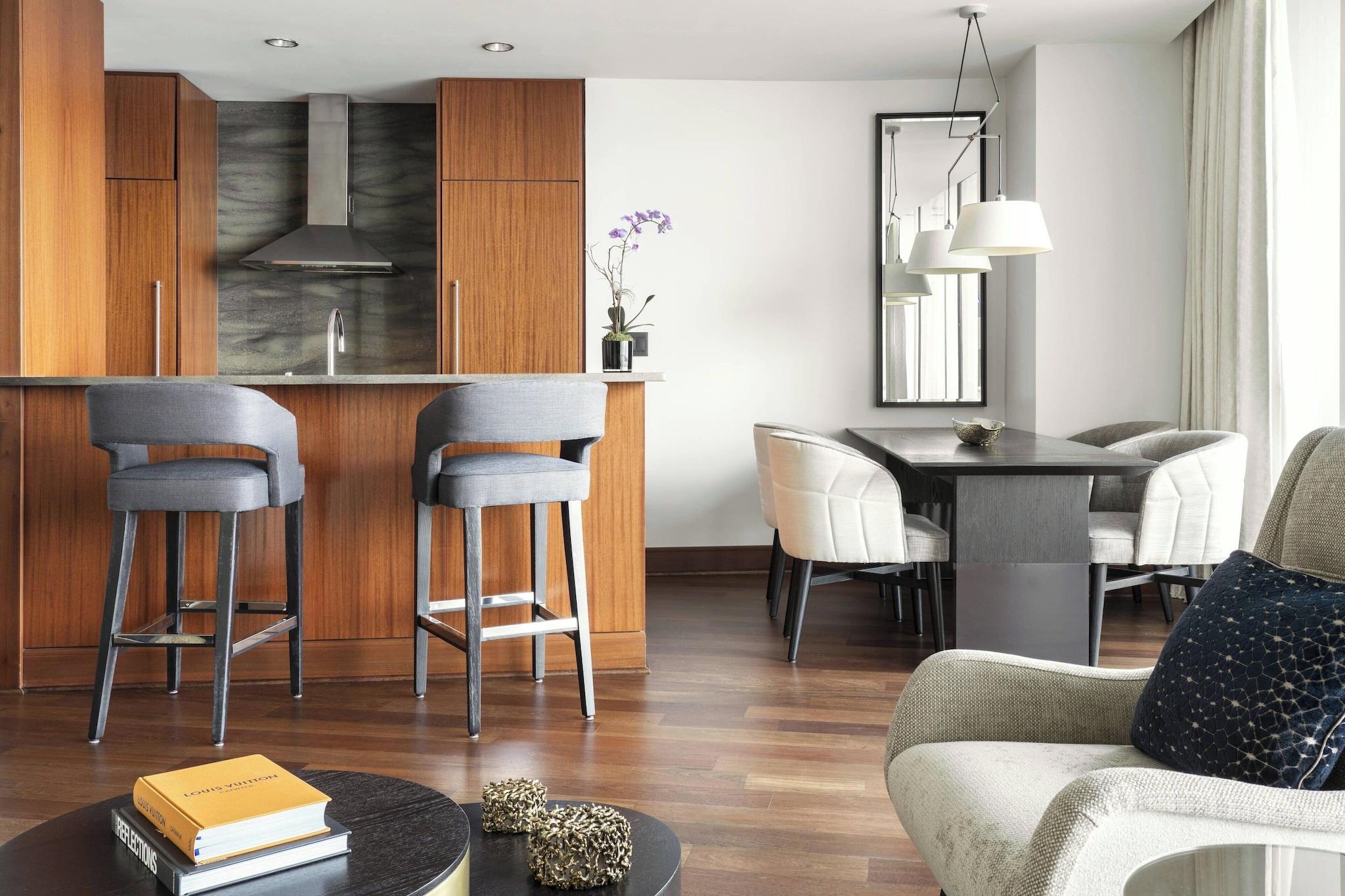 Suite Two Double Beds with Views