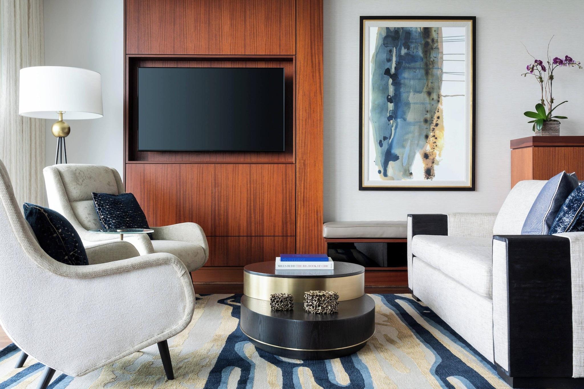 Suite Ocean View King Bed