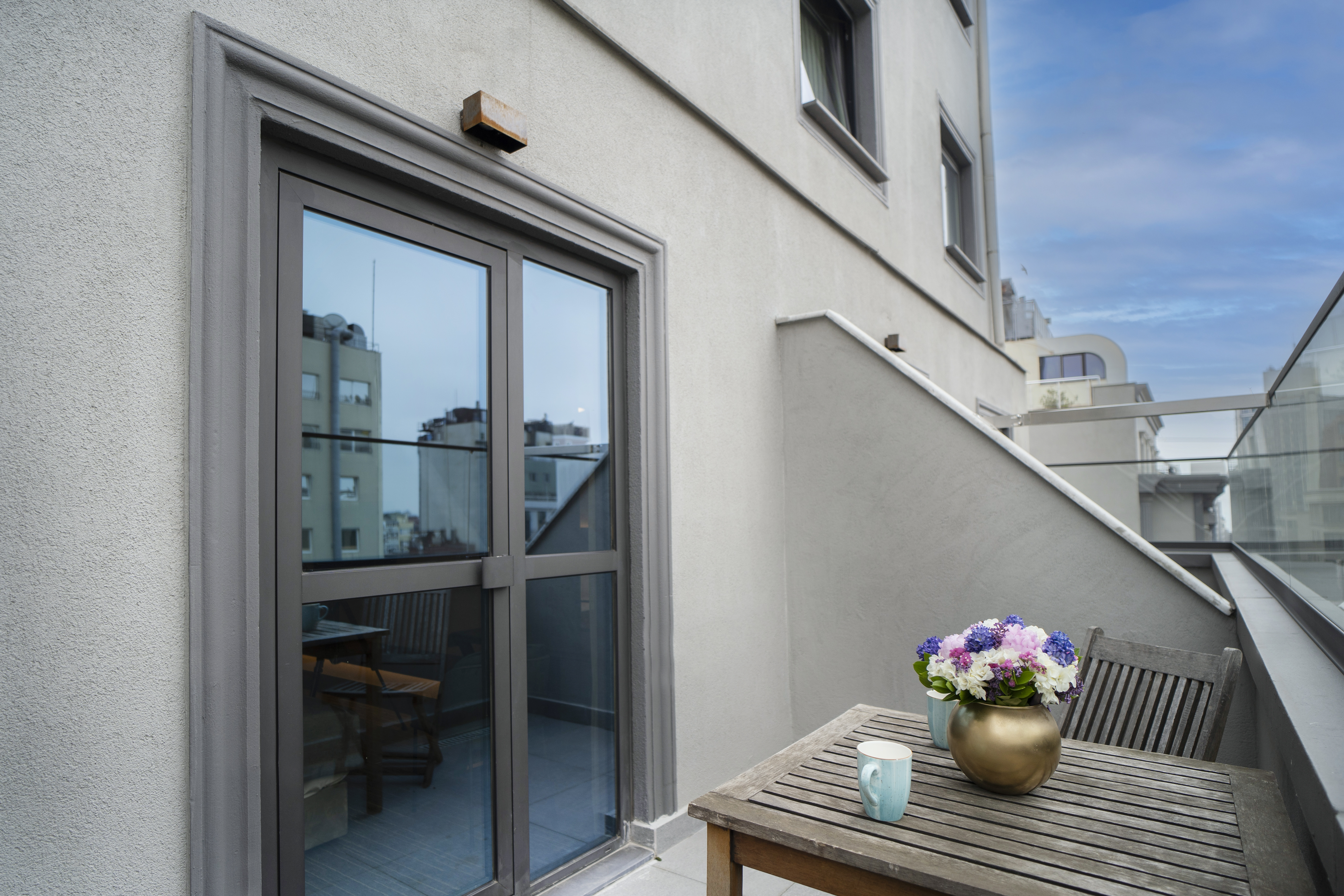 Double Deluxe One Bed