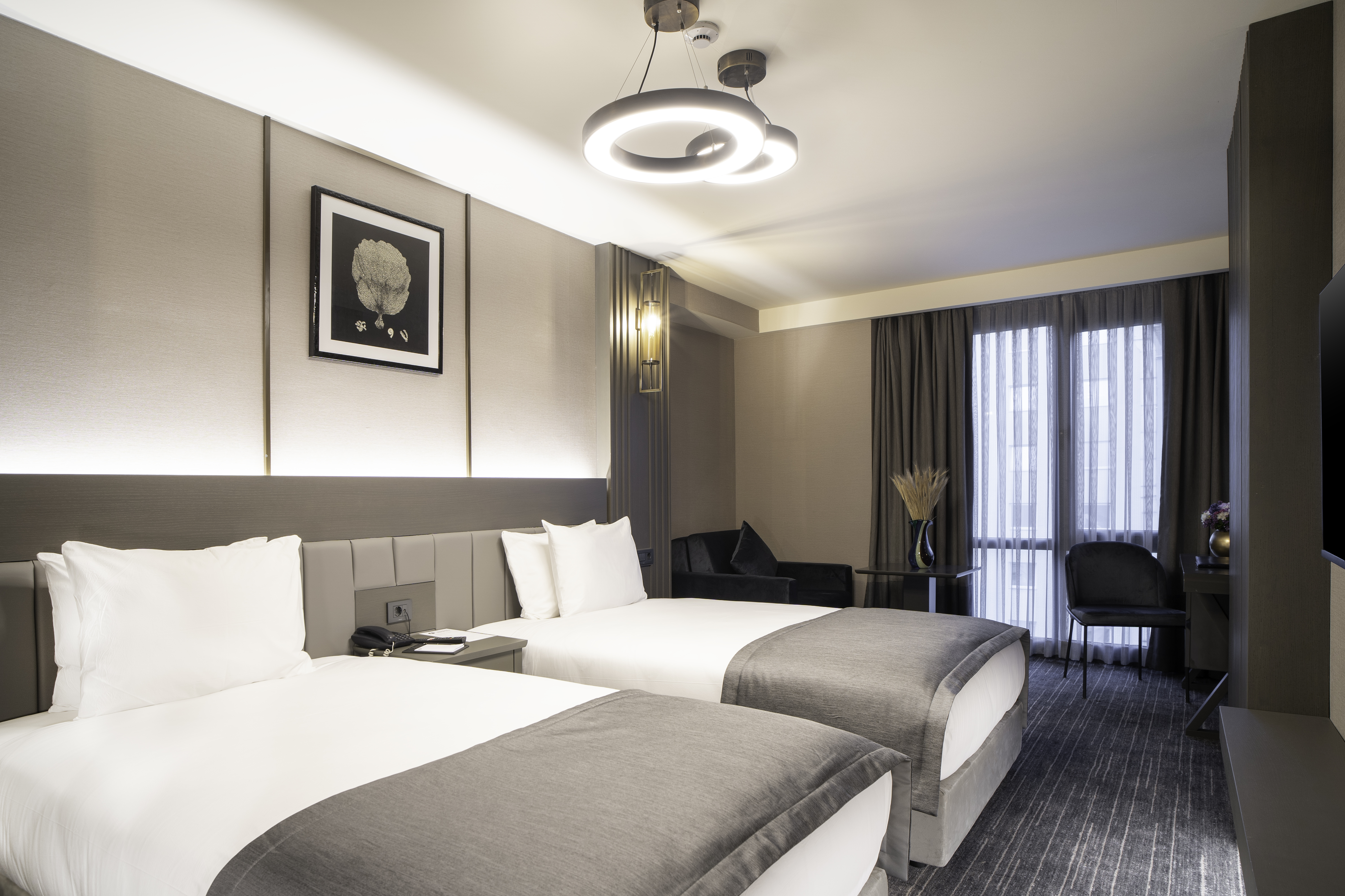 Twin Deluxe Two Beds