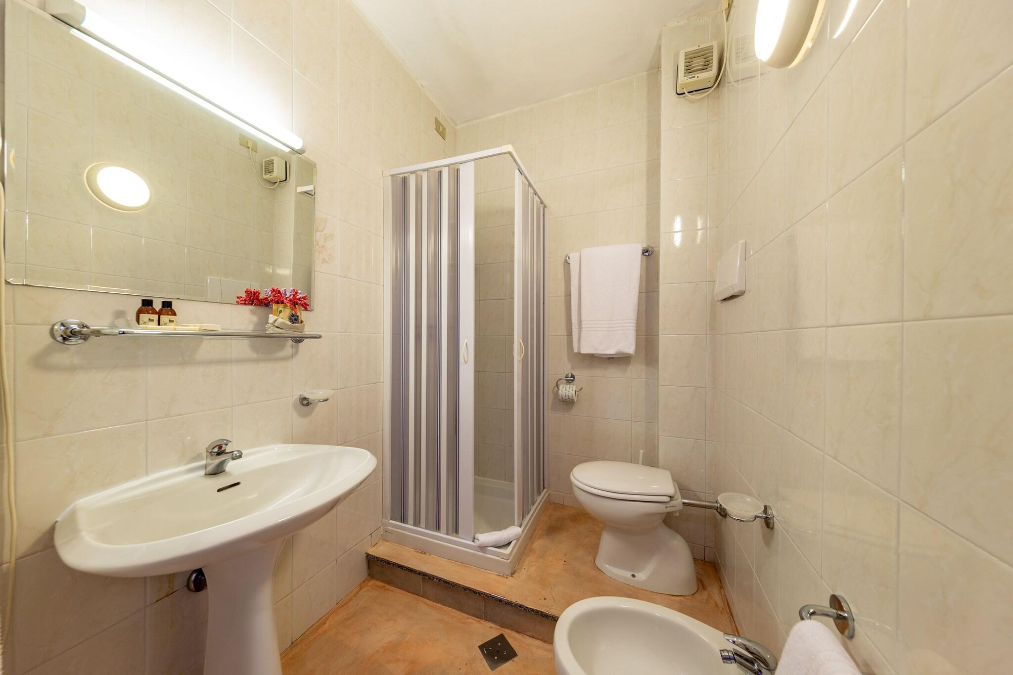 Double or Twin with Double Bed