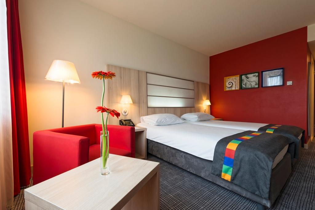 Double or Twin Standard