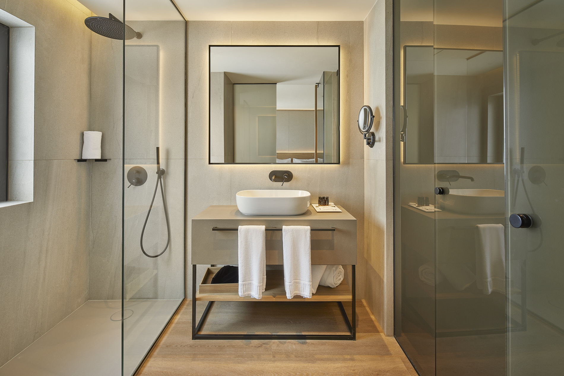 Double or Twin Deluxe