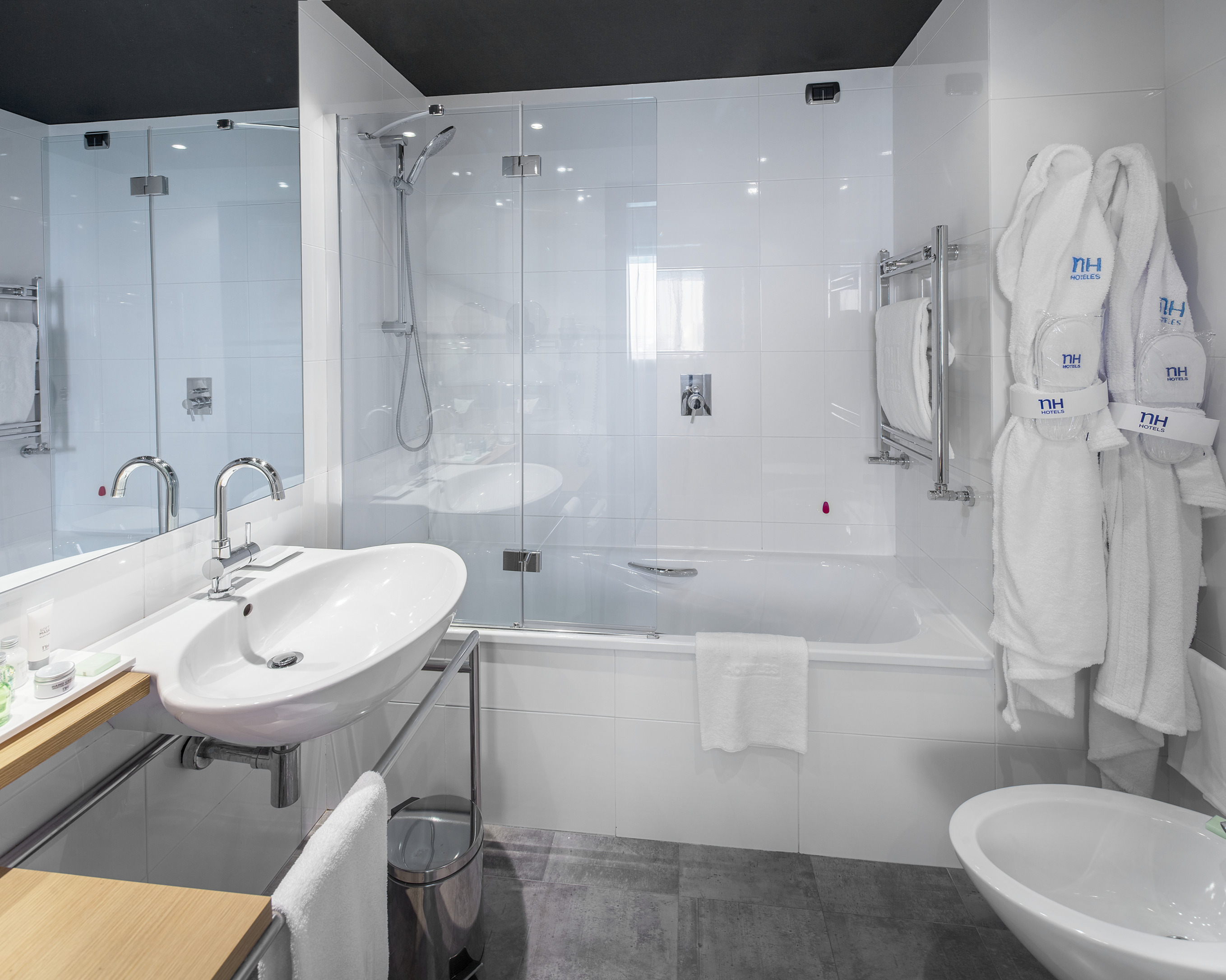 Family Room Capacity 3