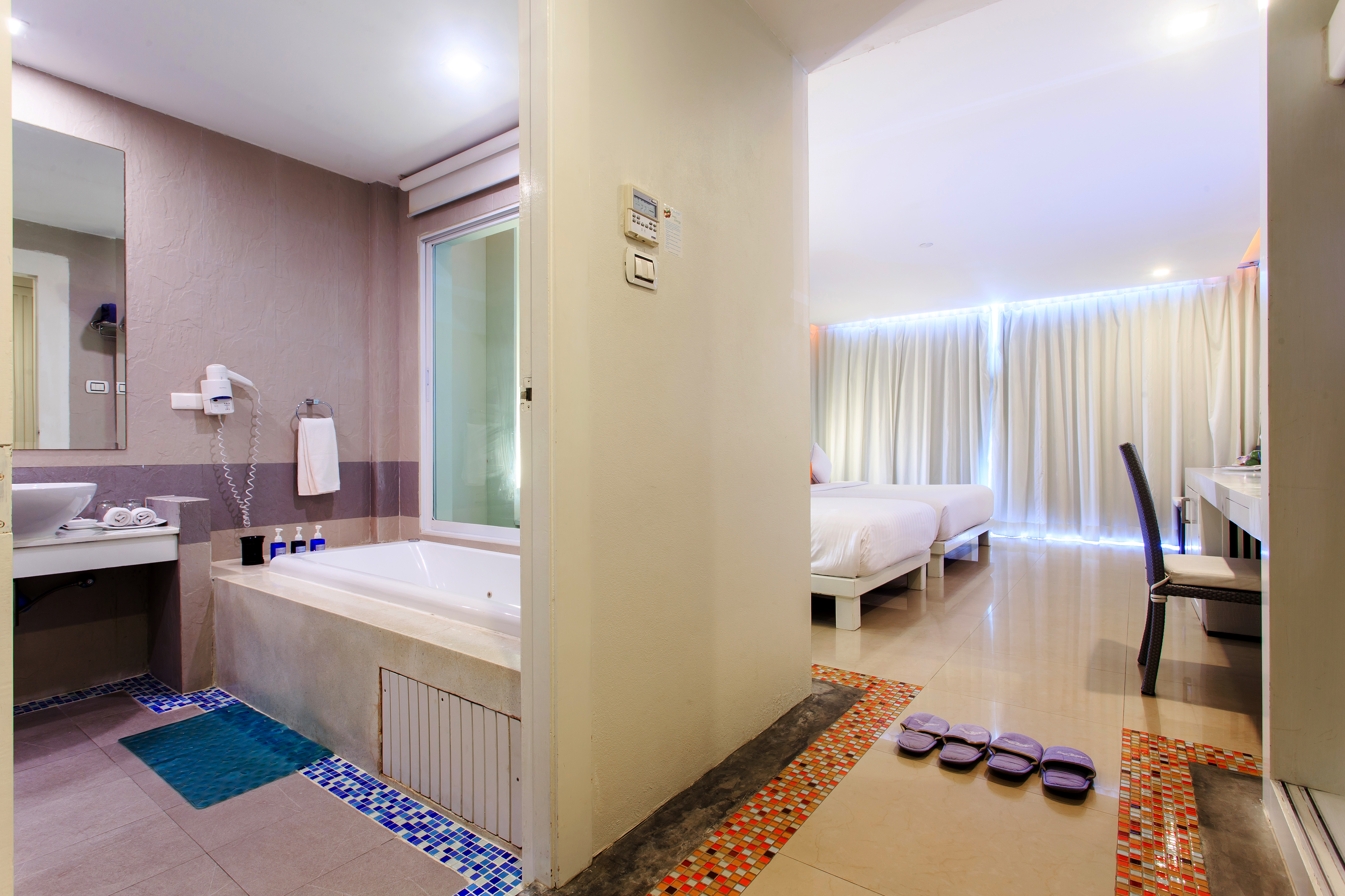 Double or Twin Deluxe