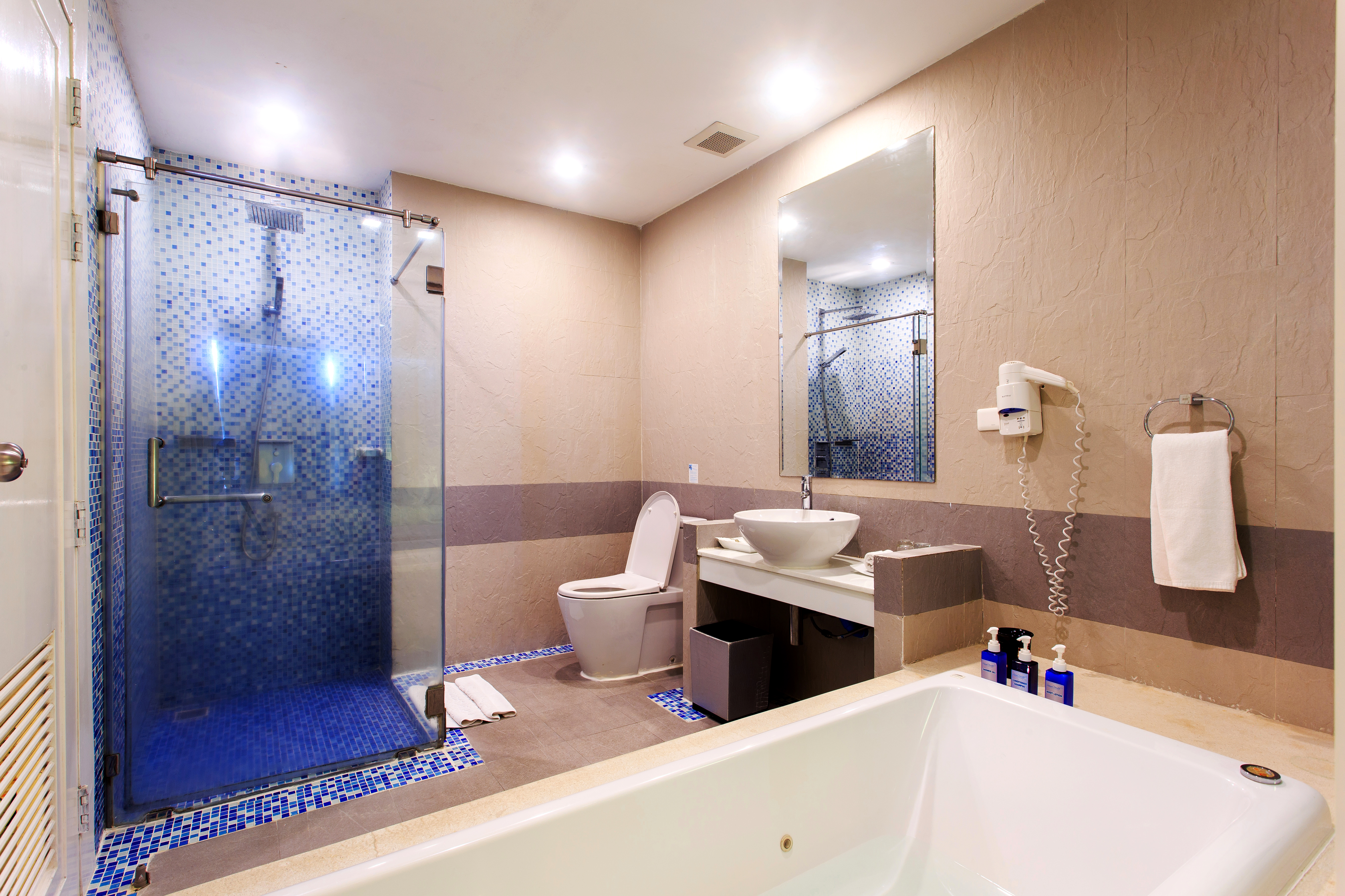 Double or Twin Deluxe