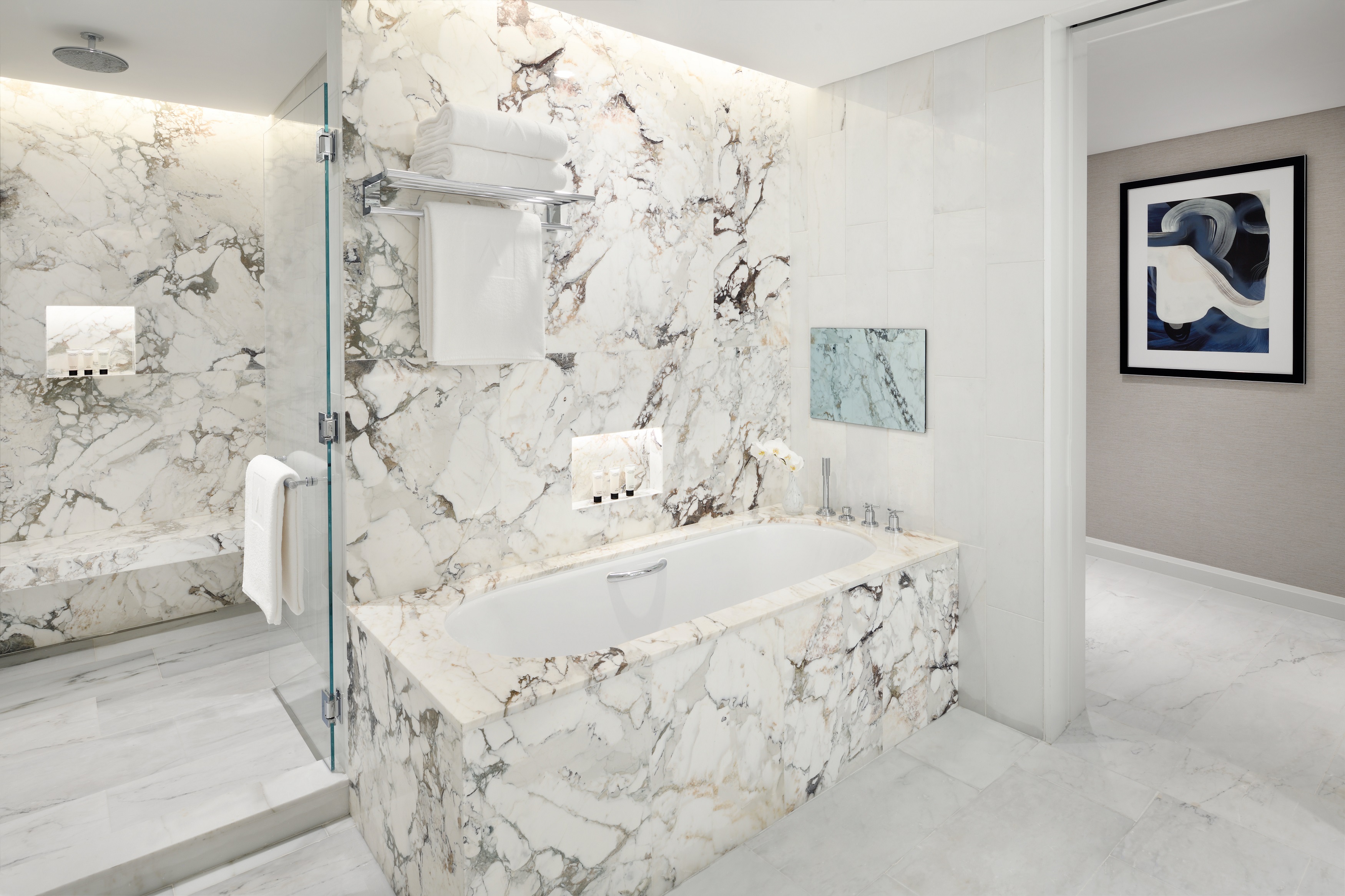 Junior Suite Fountain View