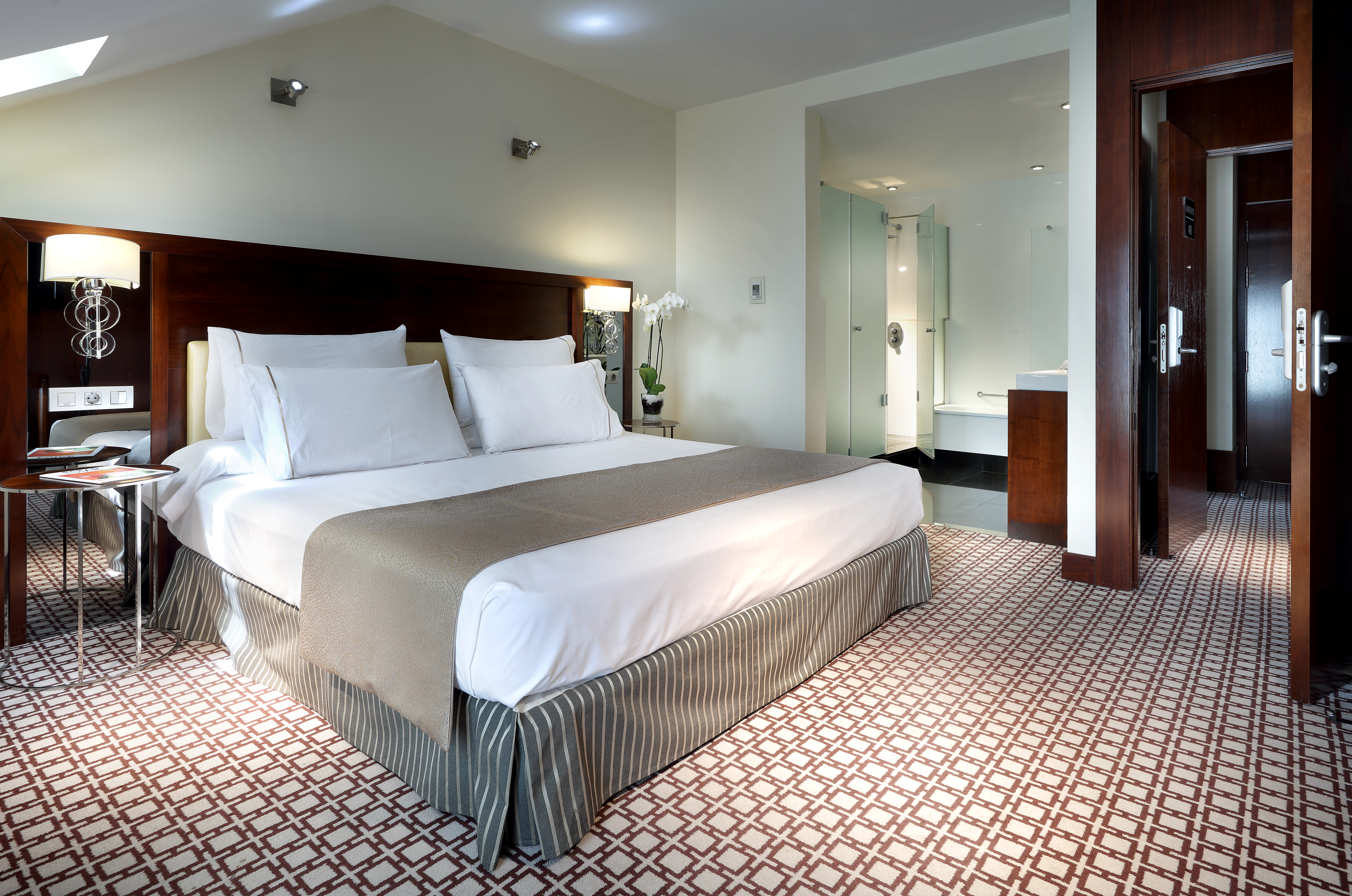 Double or Twin Standard